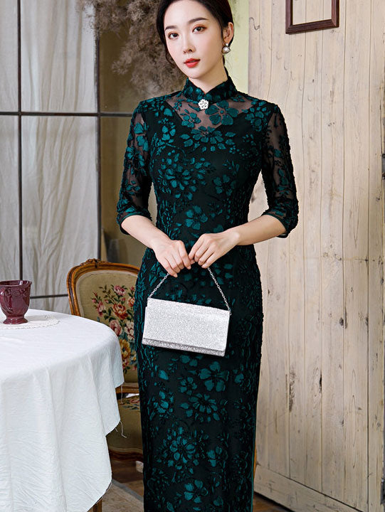 Elegant Red and Green Velvet Maxi Cheongsam Qipao Dress for Women - Vintage Chinese Style Evening Gown for Parties, Weddings & Special Occasions