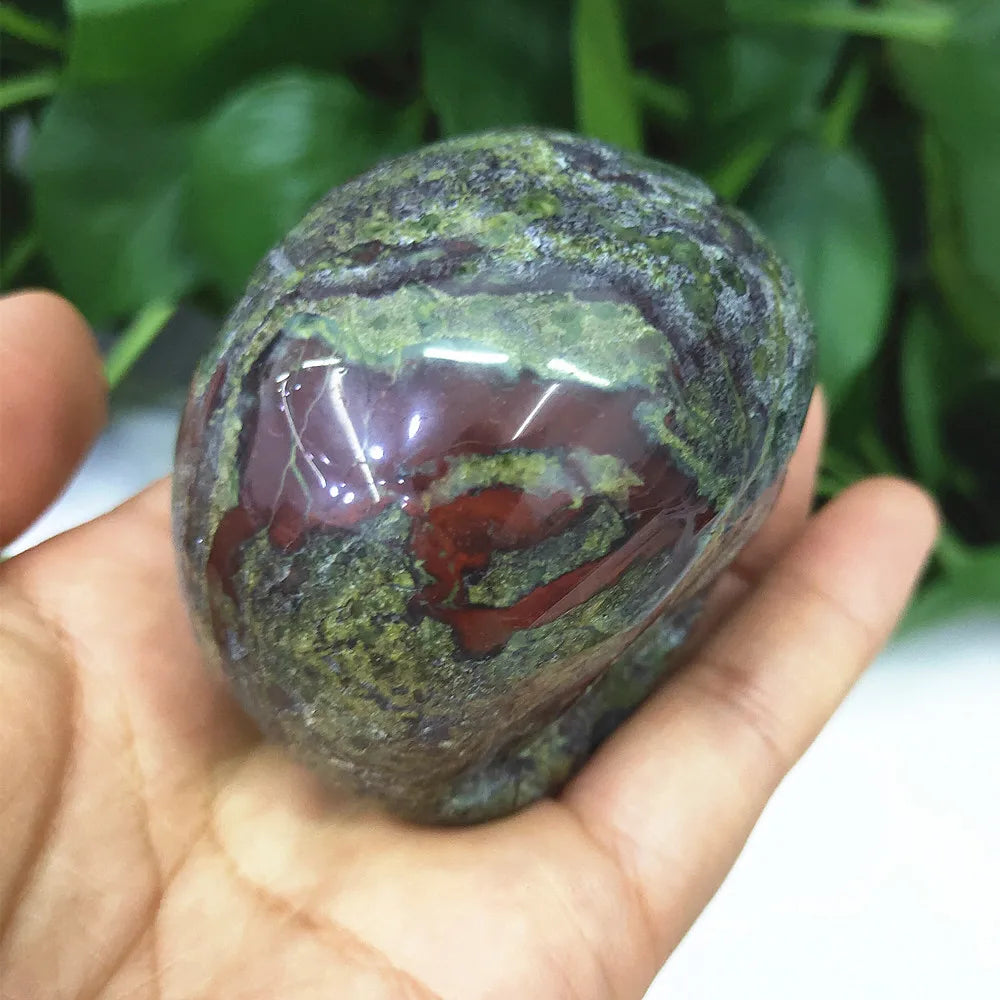 Natural Dragon Blood Stone Crystal Skull - Hand Carved Quartz Cranium Gemstone for Healing & Meditation (2inch/3inch) - Perfect for Spiritual Practice, Home Decor & Energy Work