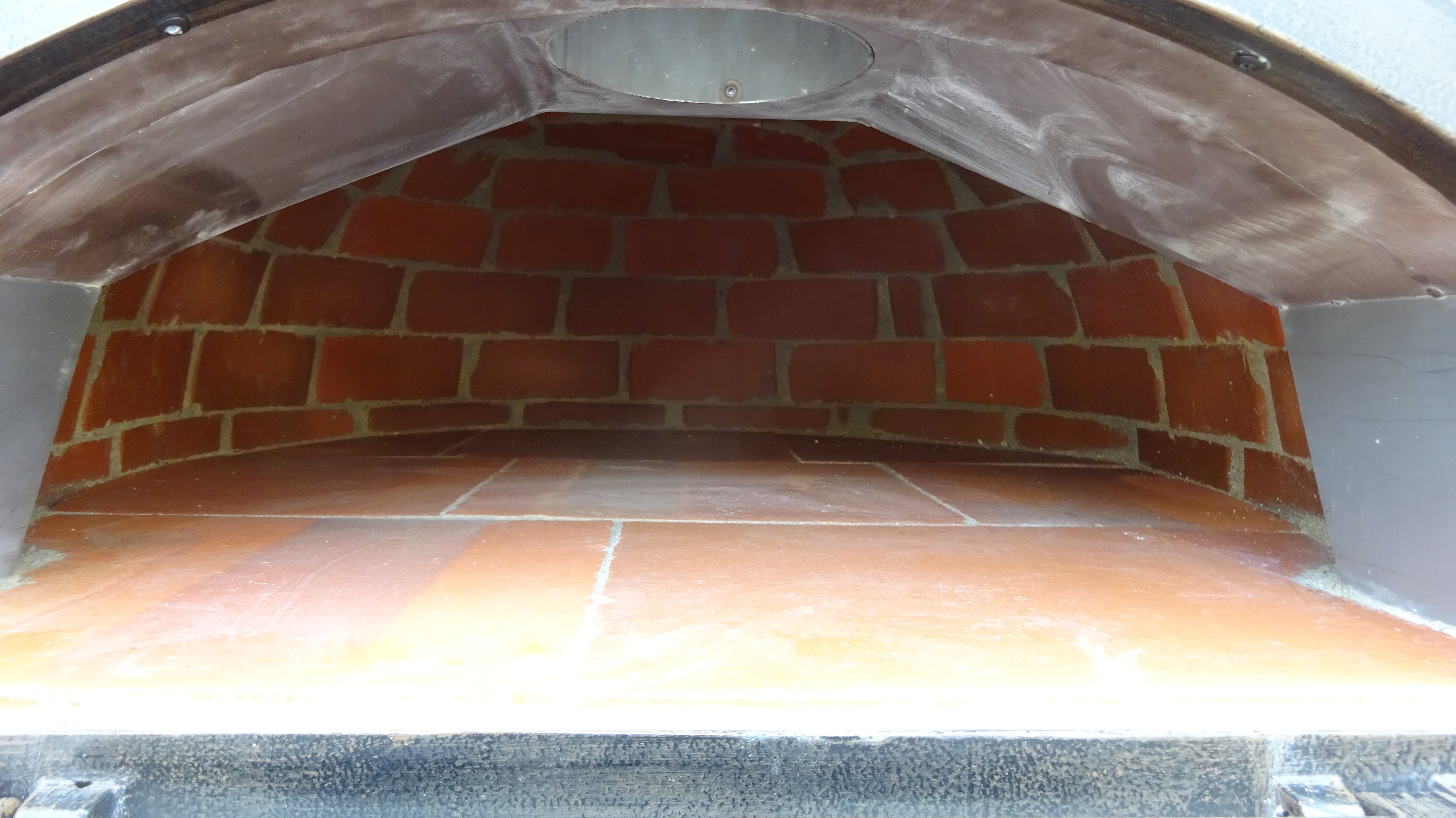 Premium Lume Largo Hybrid Pizza Oven - Gas & Wood Fired Outdoor Pizza Maker for Backyard, Patio & Camping - Perfect for Home Chefs & Outdoor Cooking Enthusiasts