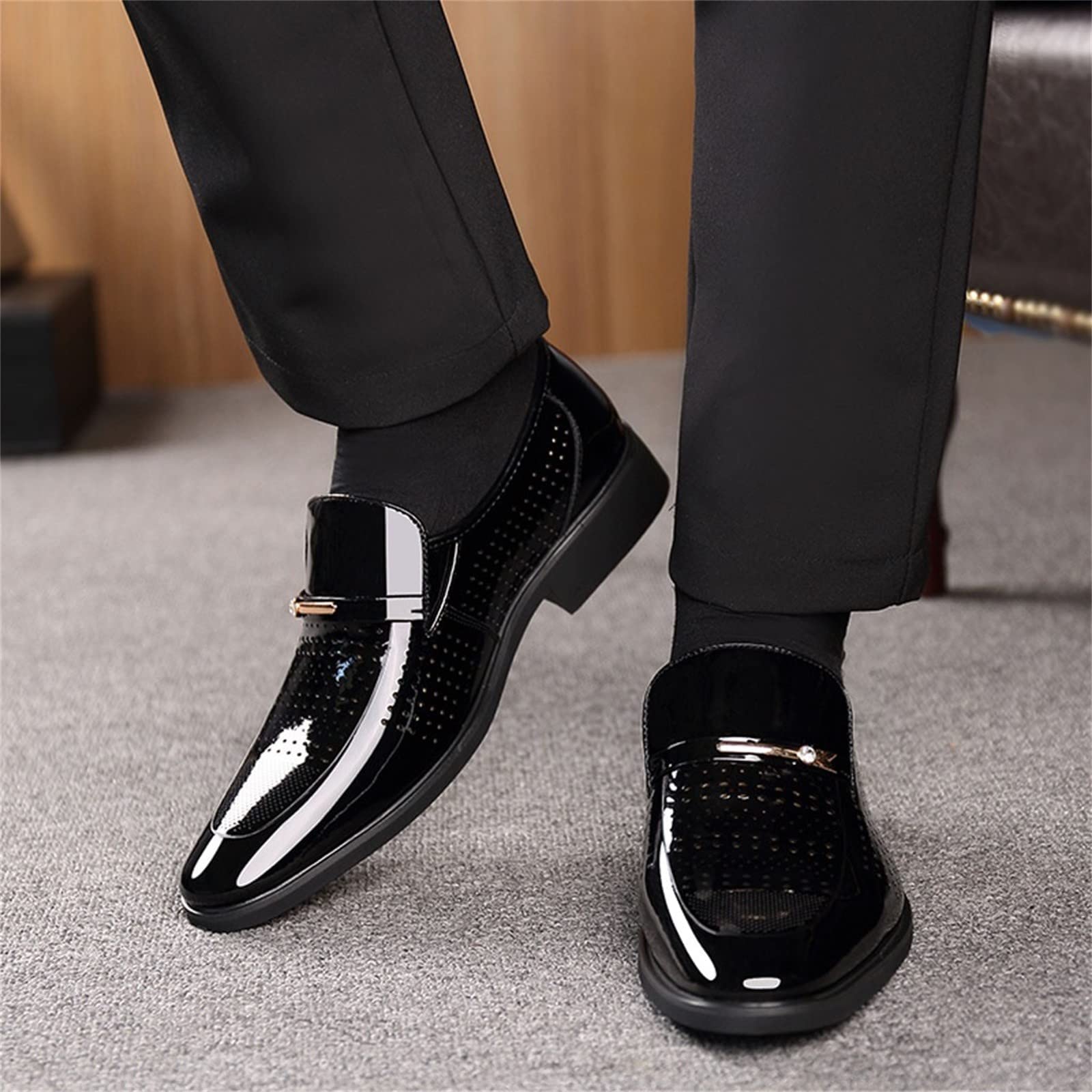 BORAMAX Men's Genuine Leather Oxford Dress Shoes - Wingtip Business Formal Shoes for Men - Pointed Toe Classic Office & Wedding Dress Shoes - Perfect for Business Meetings, Formal Events & Professional Occasions