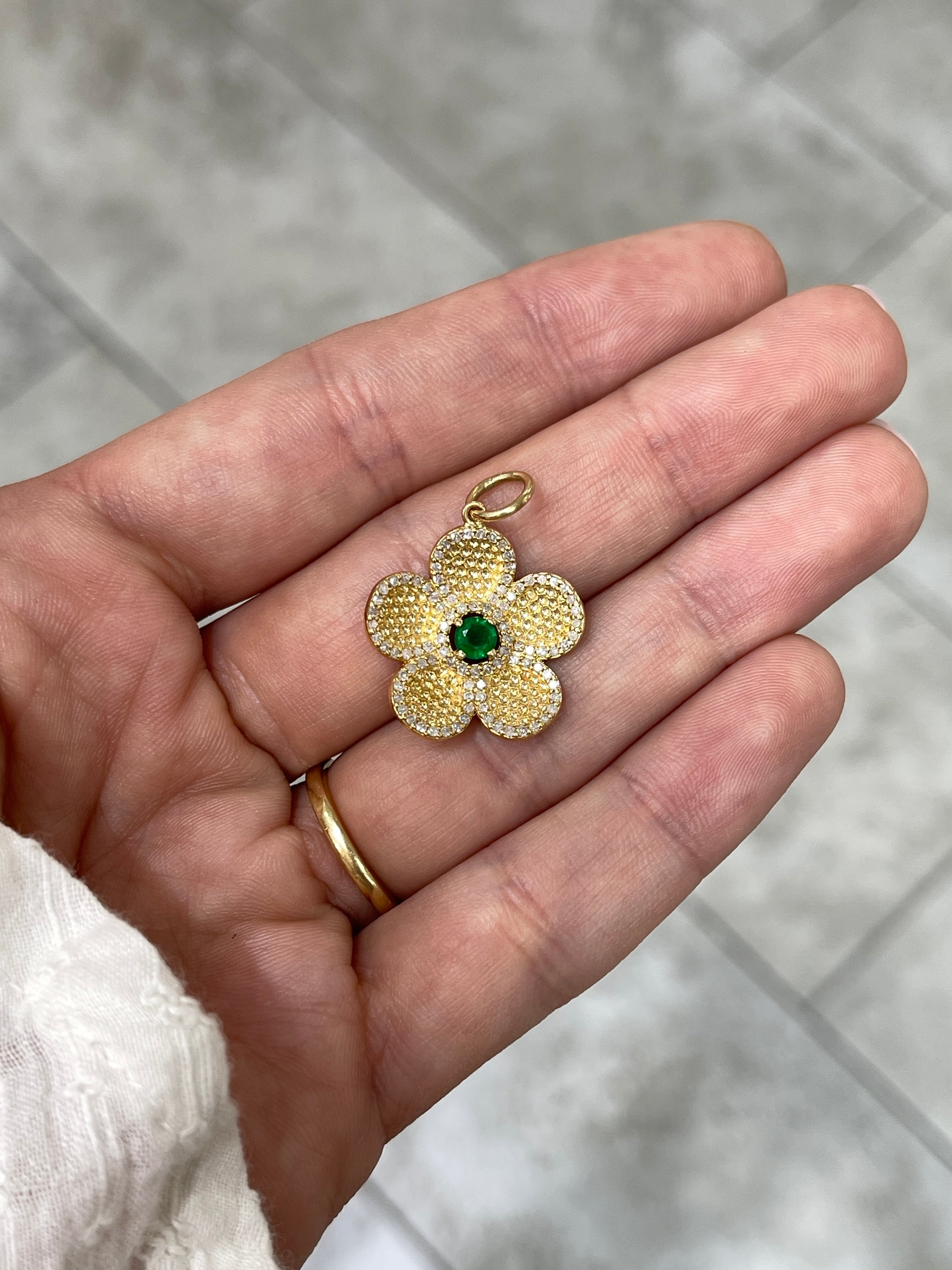 0.58tcw 14K Gold Emerald and Diamond Flower Pendant Necklace - Elegant Floral Jewelry for Women, Perfect Gift for Mother's Day, Anniversary & Special Occasions