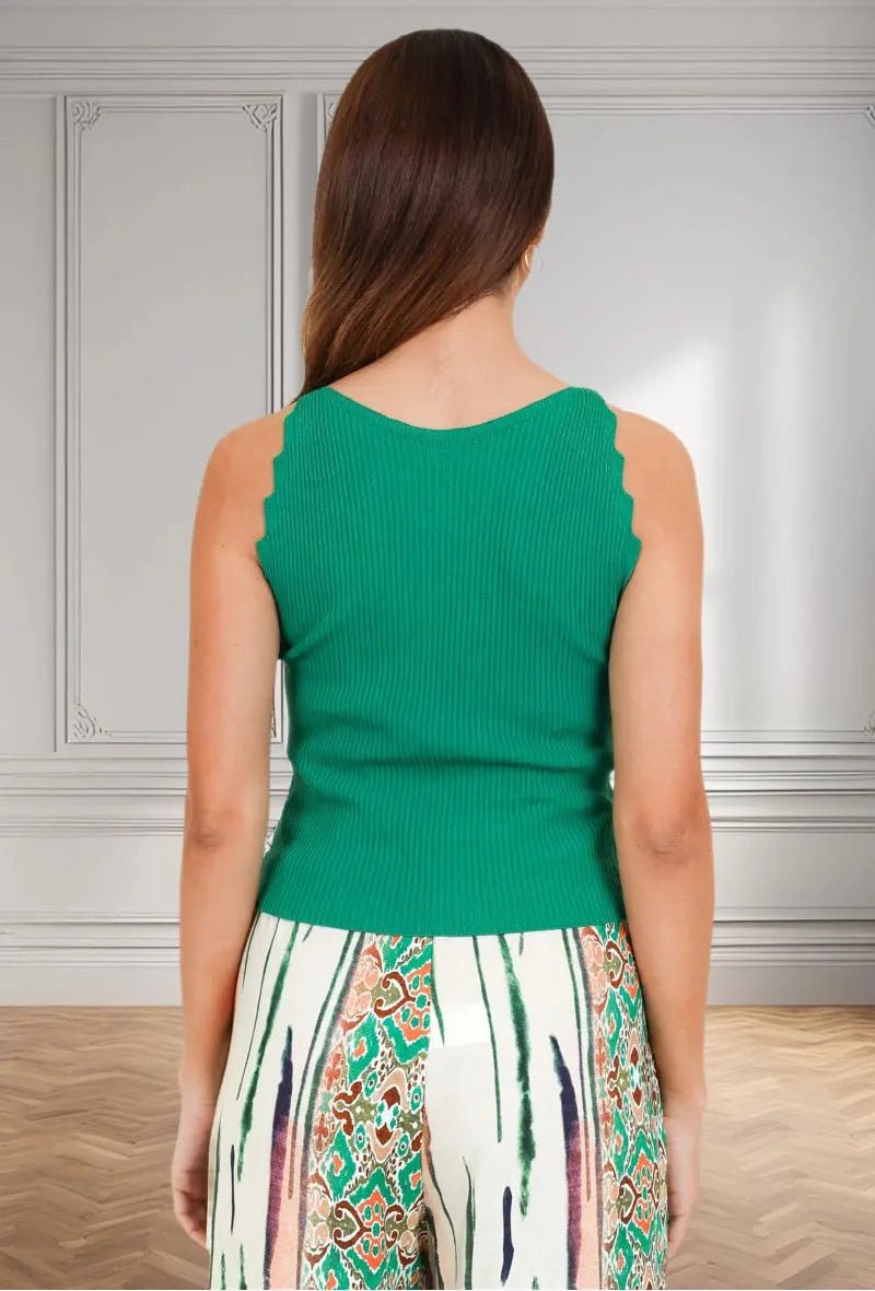 Zig Zag Sleeveless Top for Women - Trendy Striped Summer Blouse for Casual Outings & Beach Vacations