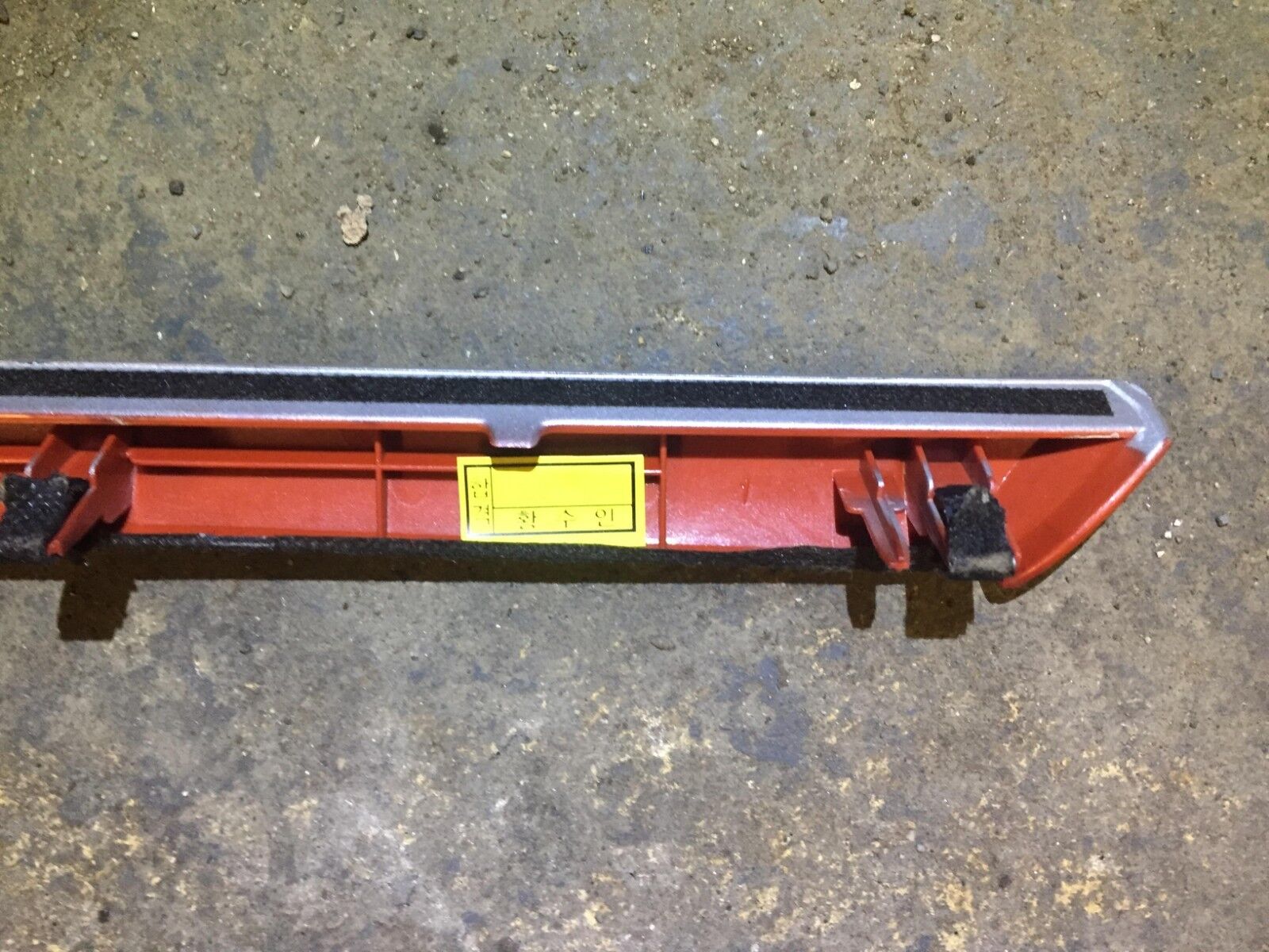 2006-2011 Hyundai Azera Right Side Woodgrain Dashboard Trim OEM D24 - Perfect for Interior Restoration & Customization