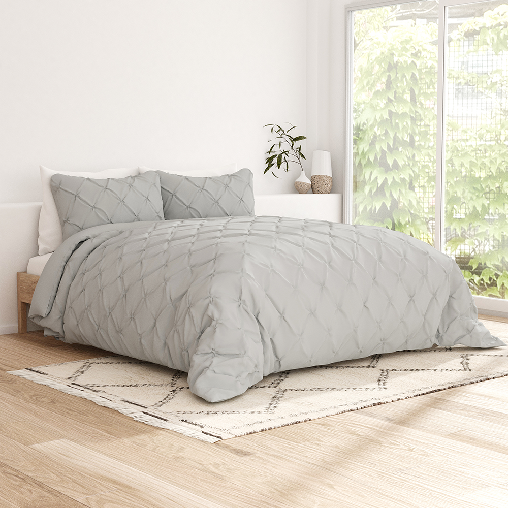 Pinch Pleat 3-Piece Duvet Cover Set - Luxury Bedding Collection for Master Bedroom & Guest Room Decor