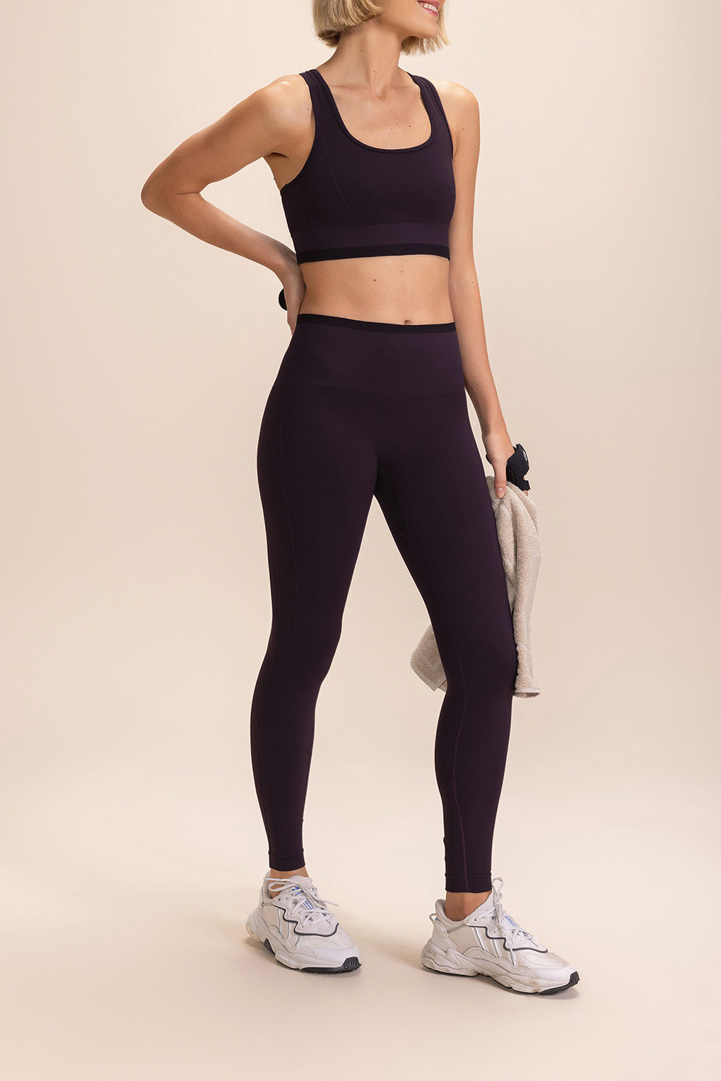 Seamless Contour Sports Bra for Women - High Support Workout Top for Running, Yoga & Gym - Breathable Comfort Fitness Apparel