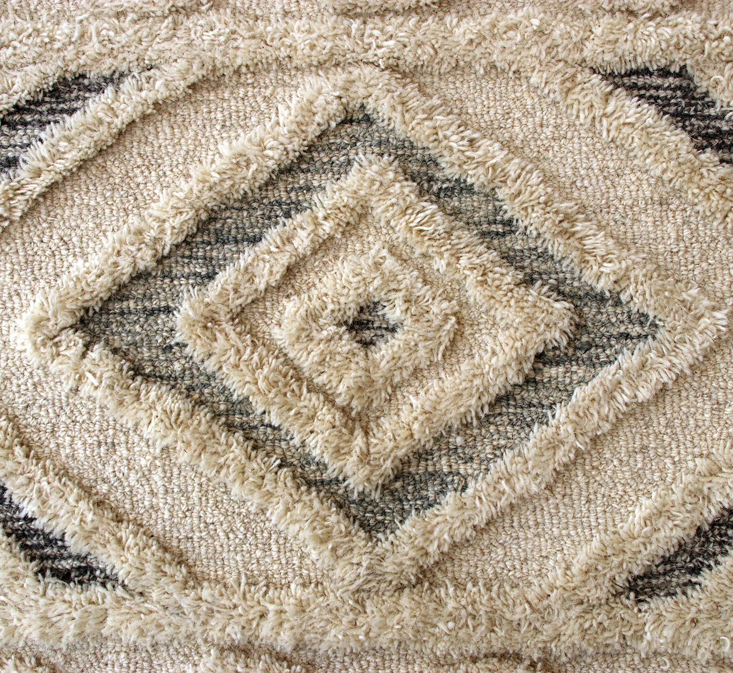 LR Home 6ft Round Natural Wool Area Rug - Hand Tufted Modern Farmhouse Boho Style Carpet for Bedroom, Living Room, Entryway & Playroom | Ivory Home Decor Rug | Perfect for Cozy Spaces, Boho Chic Interiors & Farmhouse Style Rooms