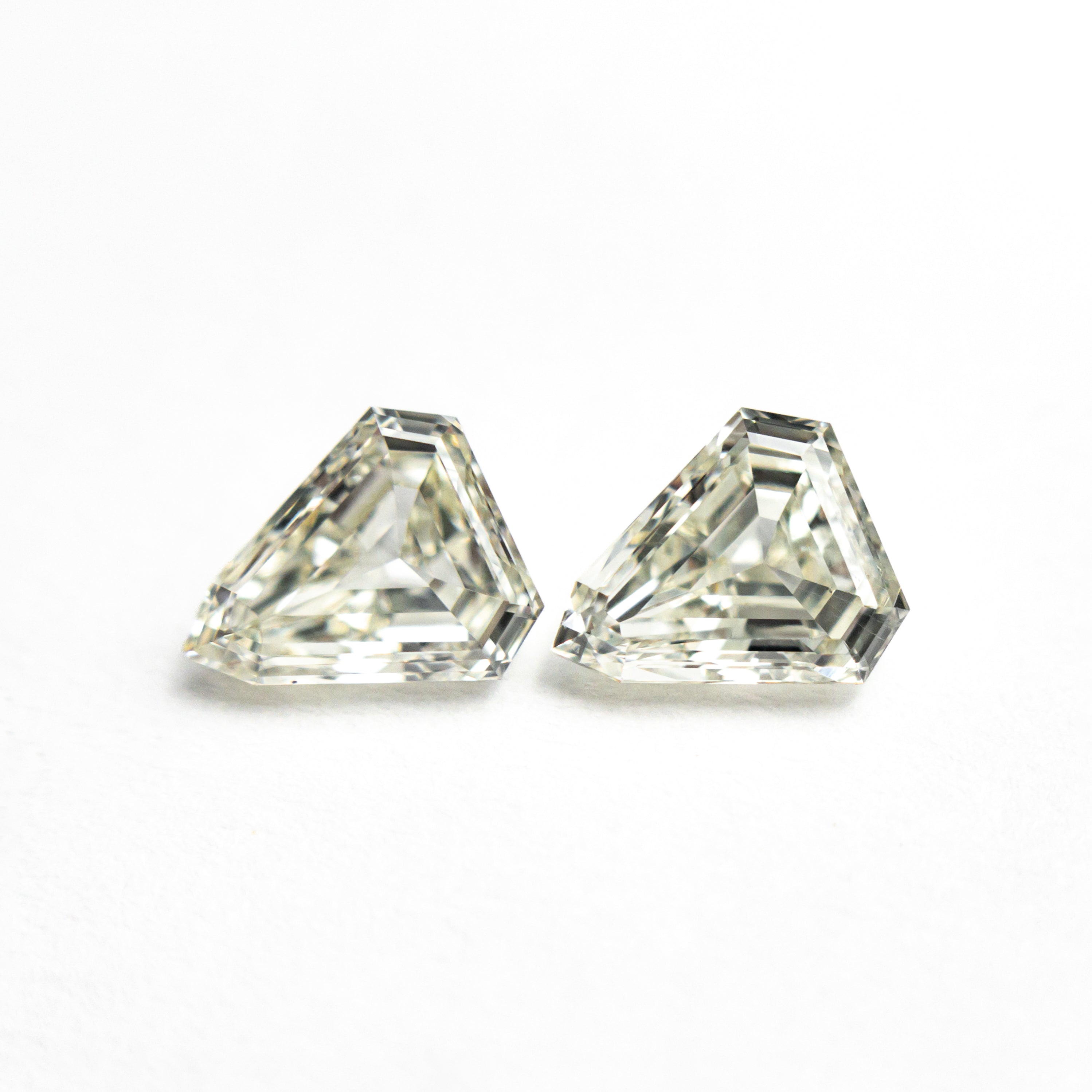 1.01cttw VS M N Shield Step Cut Matching Diamond Pair (5.81x5.00x2.50mm & 5.77x5.02x2.56mm) - Perfect for Engagement Rings & Anniversary Jewelry