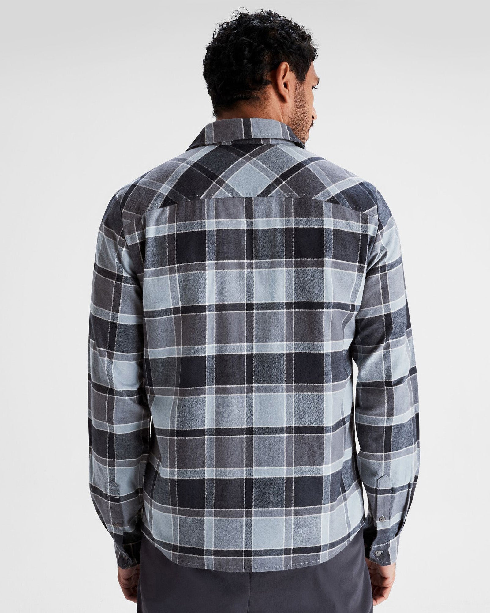 Men's Fyfe Flannel Shirt - Mid Navy Plaid Checkered Long Sleeve Button Down Shirt for Casual Wear & Outdoor Activities