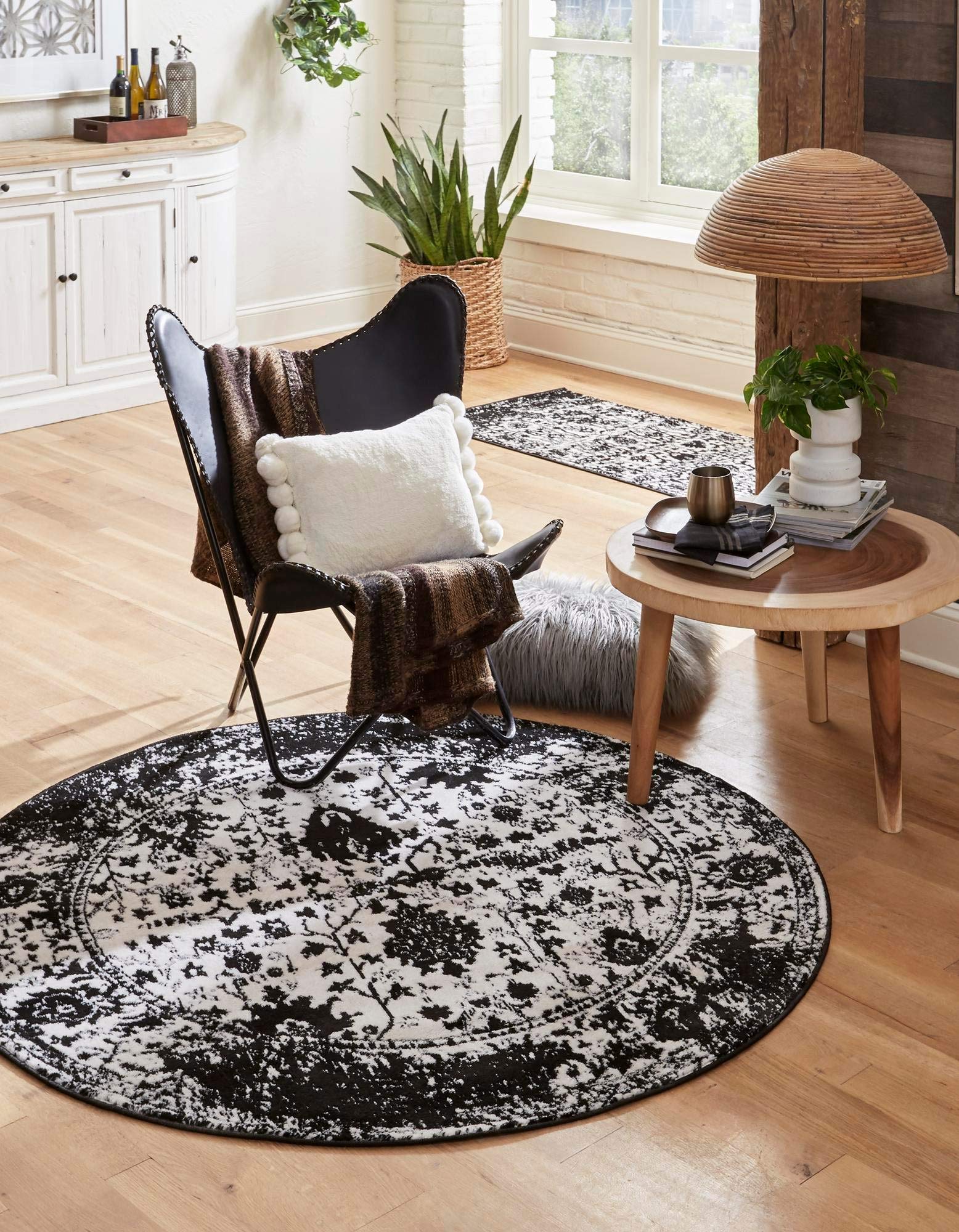Oregon Collection 7 Ft Round Black and White Low-Pile Area Rug - Soft Kitchen & Dining Room Carpet for Modern Home Decor | Non-Slip & Easy to Clean