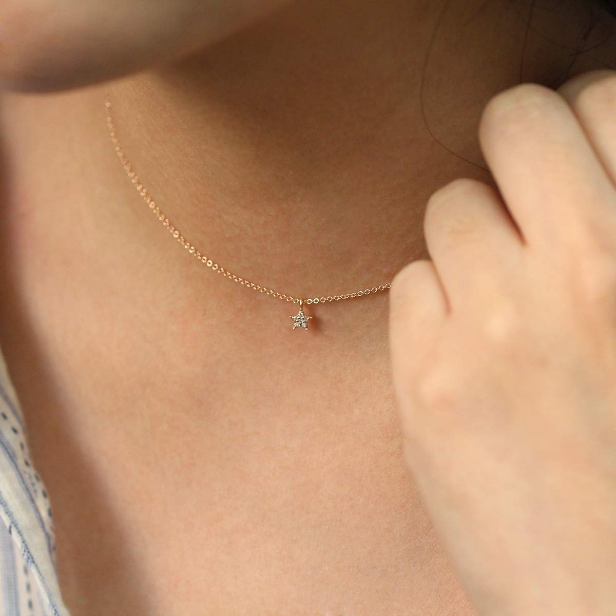 Elegant Star Charm Diamond Necklace - 14K Gold Tiny Star Diamond Pendant Choker for Women, Perfect Gift for Anniversary & Valentine's Day - Ideal for Date Night, Party & Special Occasions