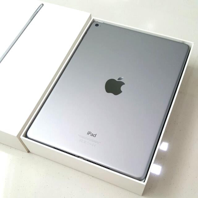 Apple iPad Air 2 16GB WiFi Tablet - Slim & Lightweight, Retina Display, iOS Device for Work, School & Entertainment