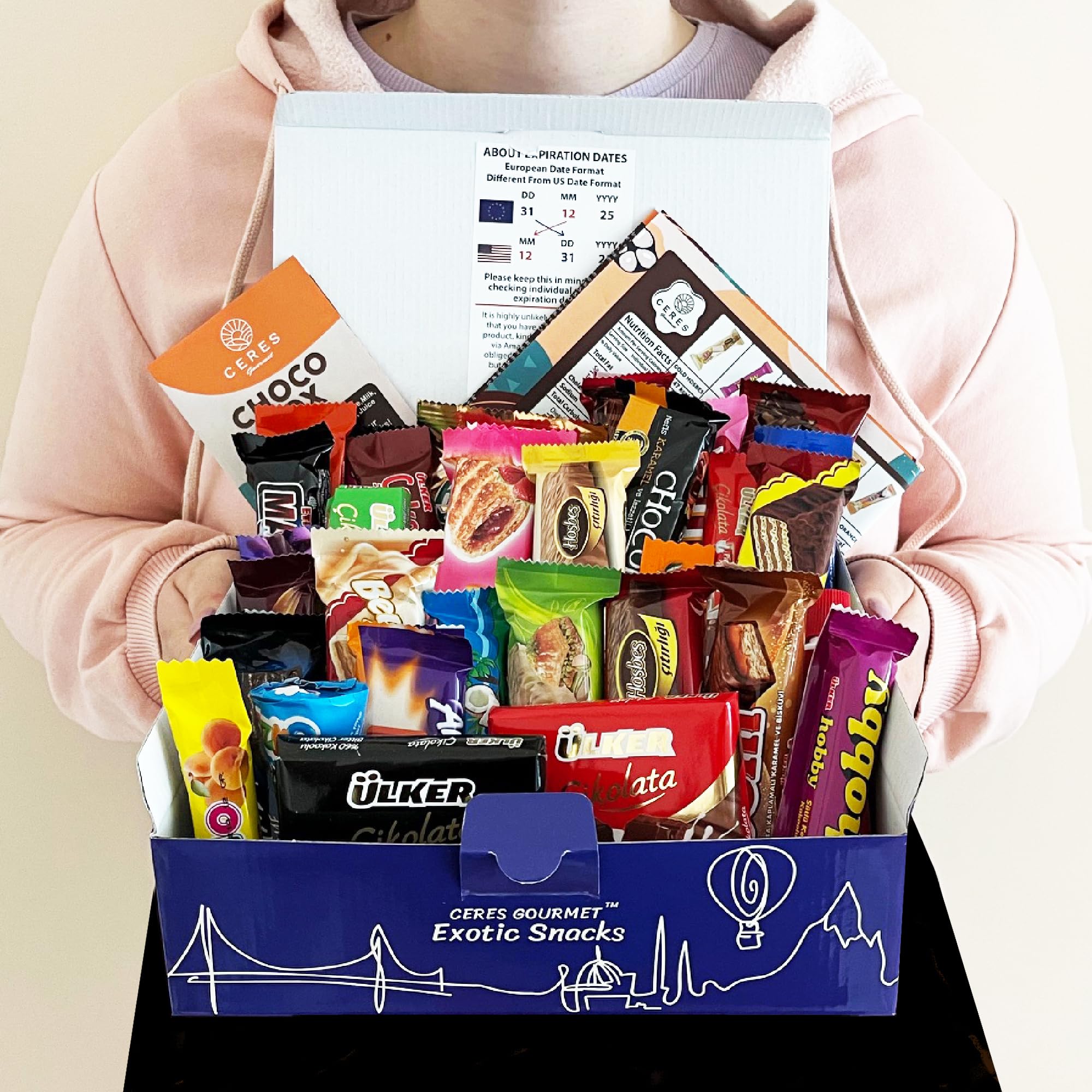 Premium Chocolate Gift Box - 31 Assorted International Chocolates & Candies for Gifting & Parties