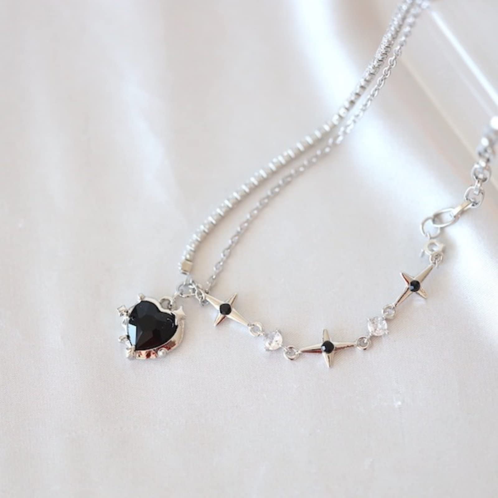 Y2K Heart Diamond Necklace for Women - Crystal Silver Pendant Aesthetic Asymmetric Jewelry - Perfect for Valentine's Day, Anniversary Gifts & Everyday Fashion