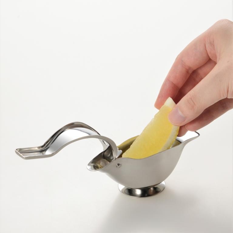 Premium Stainless Steel Bird-Shaped Lemon Juicer - Handheld Citrus Squeezer & Pourer for Fresh Lemonade, Cocktails & Cooking - Perfect for Home Bars, Restaurants & Outdoor Picnics