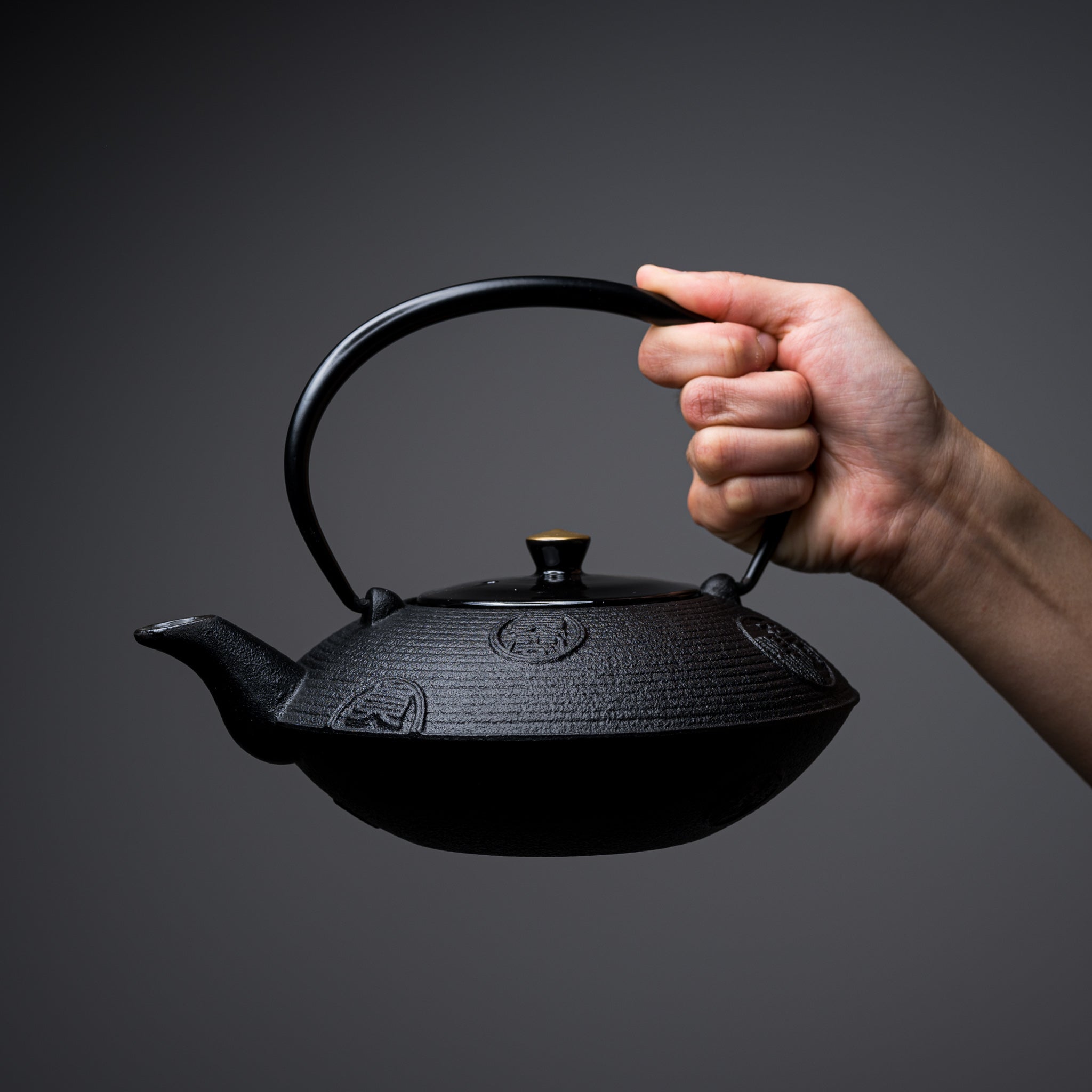 Premium Japanese Cast Iron Teapot - Authentic Kyo Kiyomizu Ware Black Kumo Design - 900ml (30oz) Capacity - Nanbu Ironware for Tea Brewing - Perfect for Home, Office & Tea Ceremonies