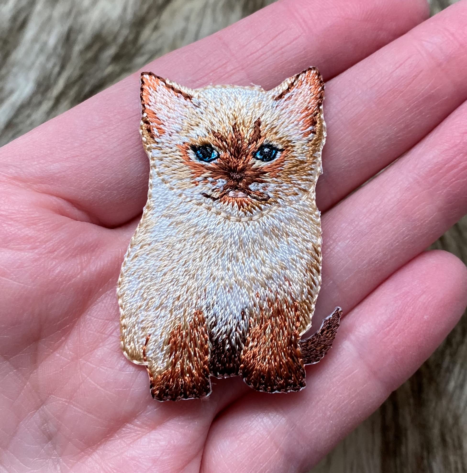 Tan Kitty Cat Embroidered Iron-On Patch for Pets & Animals - Perfect for DIY Crafts, Jackets, Backpacks & Costume Customization