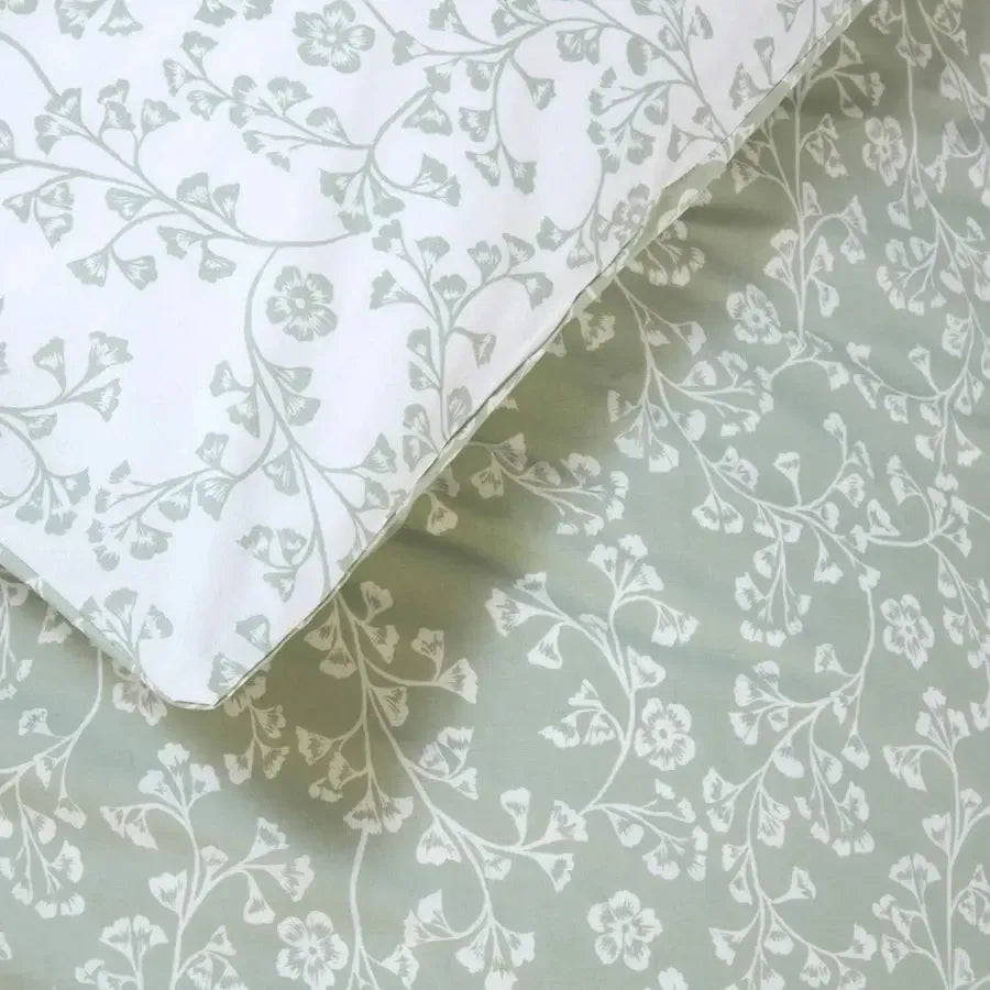 Premium Sade Duvet Cover Set - Soft Green Bedding Set, Queen Size, 3-Piece (Duvet Cover + 2 Pillow Shams) - Breathable & Wrinkle-Resistant for Cozy Bedroom Decor