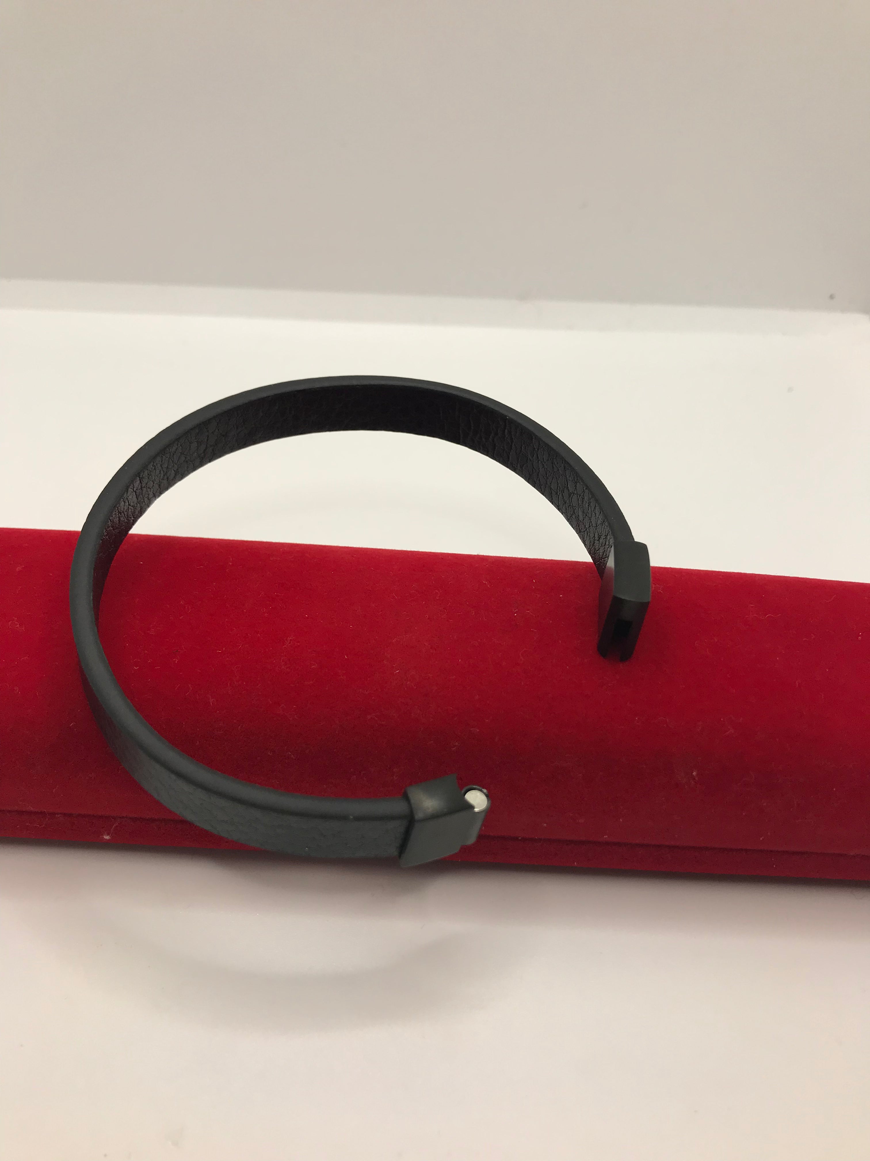 Handmade Genuine Leather Bracelet for Men & Women - Adjustable & Durable - Perfect for Casual Wear, Gifts, and Everyday Fashion