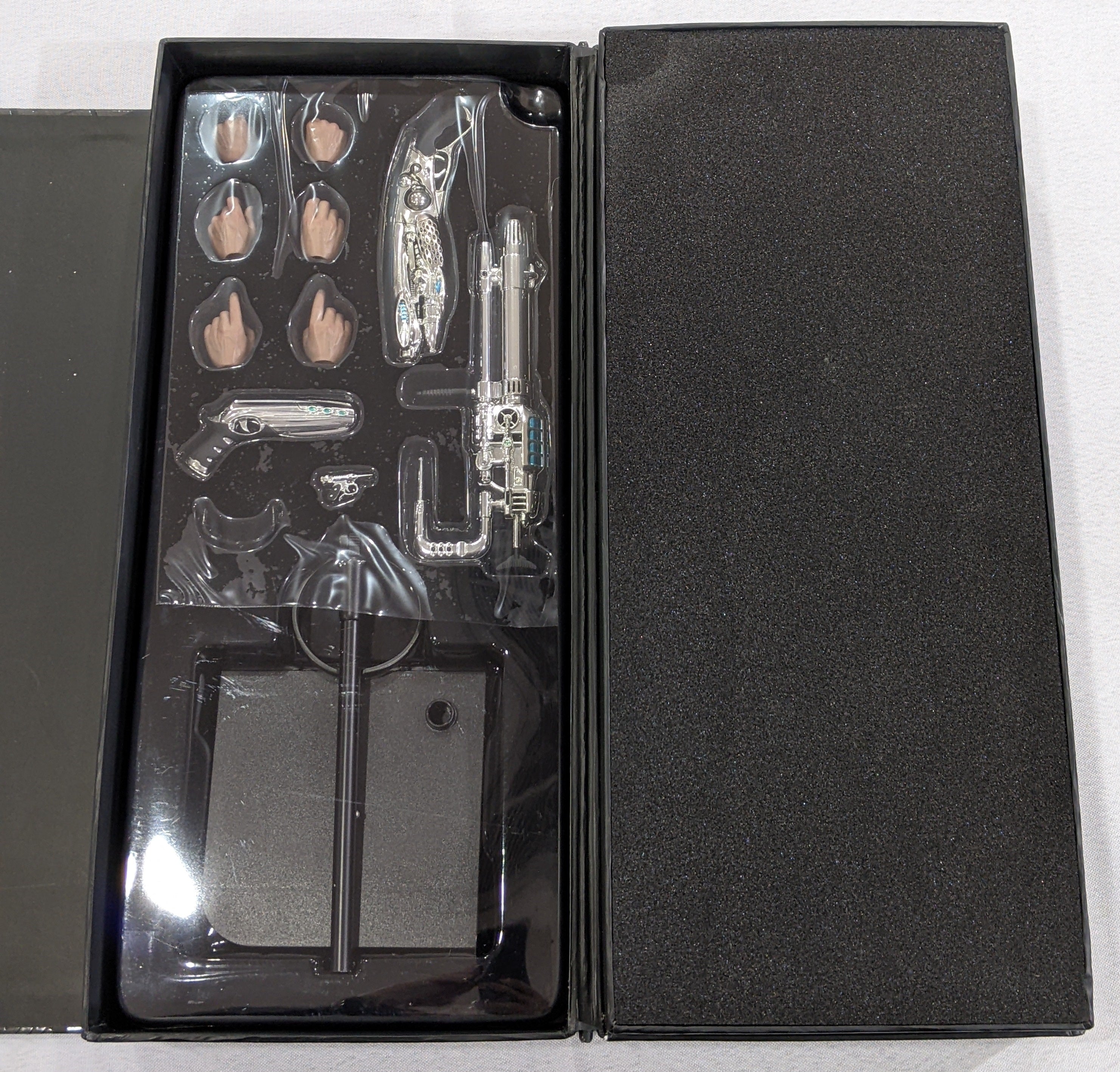 Enterbay Real Masterpiece 1/6 Scale Men In Black 3 Agent K Action Figure Collectible - Perfect for Movie Fans & Collectors Display
