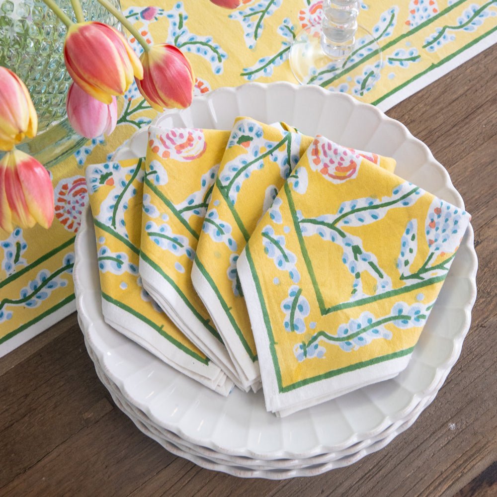 Premium Climbing Dahlia Sunshine Yellow Napkins - Set of 4 | Elegant Floral Design for Dining, Weddings & Outdoor Parties