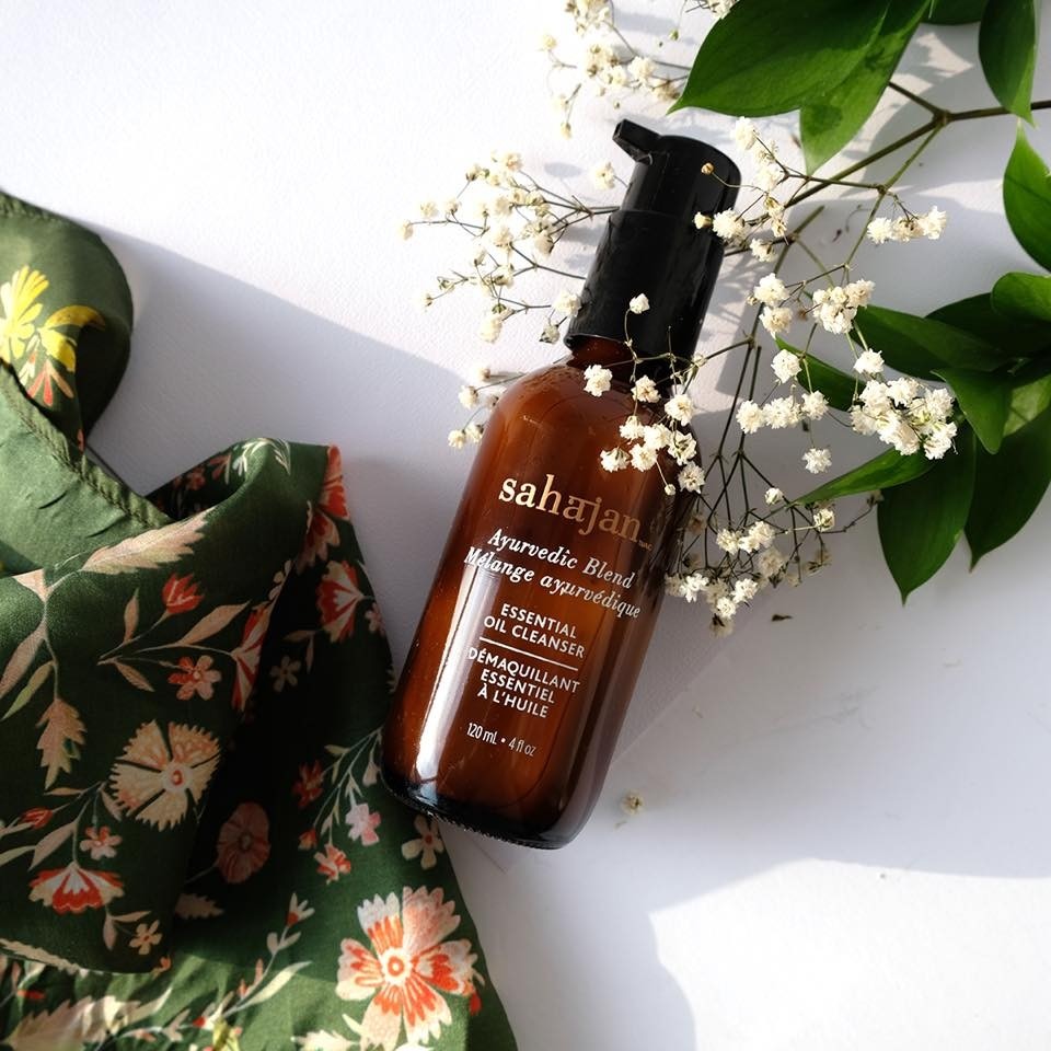 Best Essential Oil Cleanser for Face - Natural & Organic Skincare for Acne, Dry & Oily Skin - Perfect for Daily Cleansing & Makeup Removal