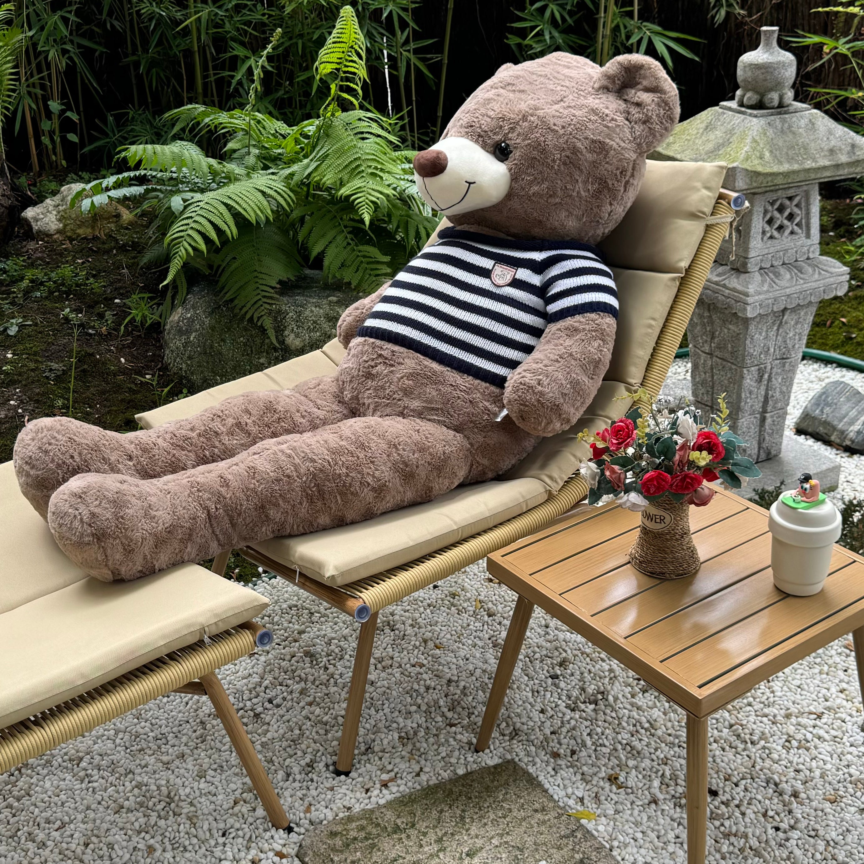 Wooden Chaise Lounge Chair with Side Table - Indoor & Outdoor Alloy Frame Recliner (380lbs Capacity) - Perfect for Camping, Gaming, Lunch Breaks, Garden Parties & Sunbathing