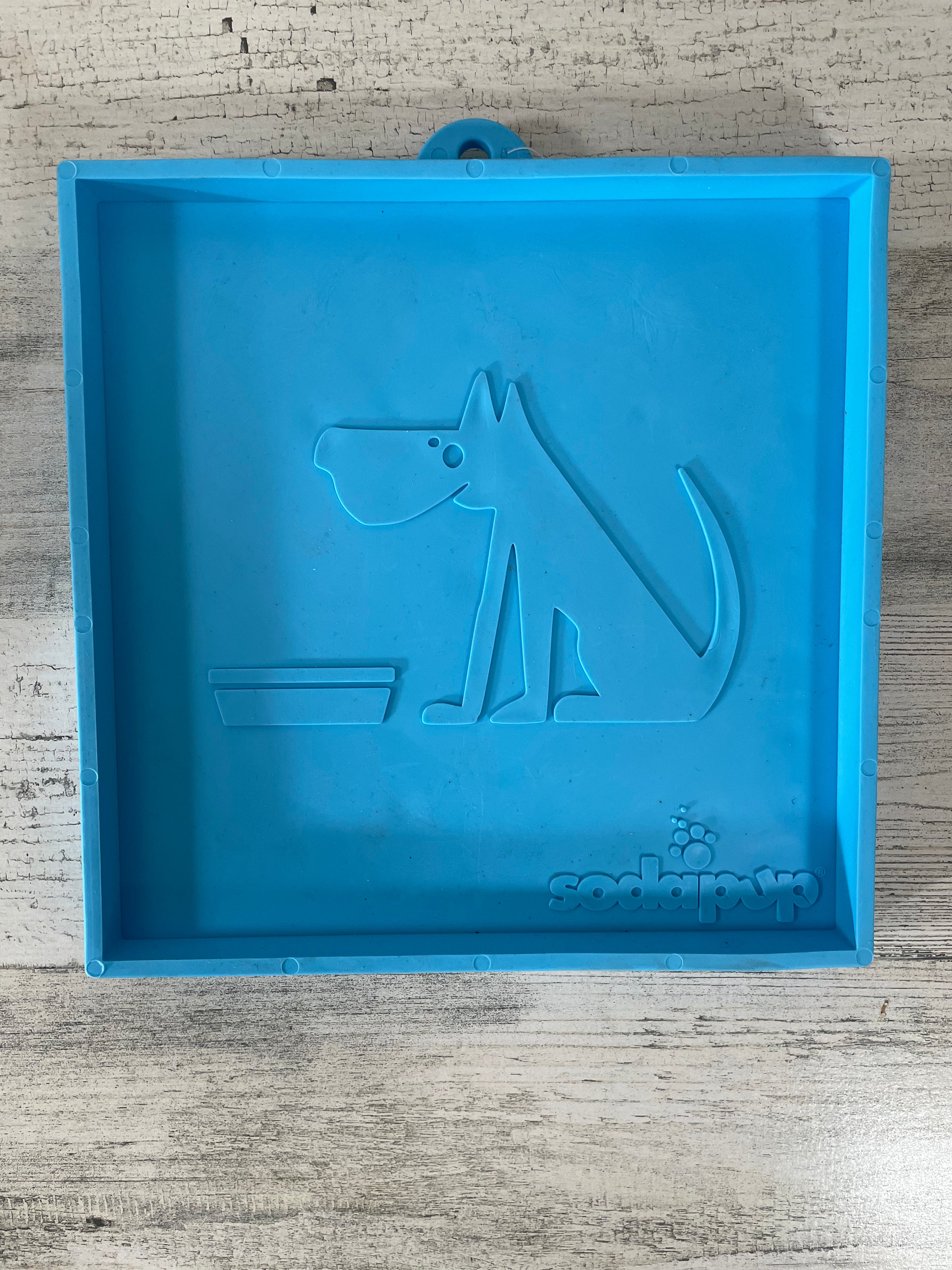 SodaPup Hold ‘Em Suction Cup Dog Bowl, Tray & Mat Holder - Non-Slip Pet Feeding Solution for Indoor/Outdoor Use - Perfect for Dogs, Cats & Small Pets