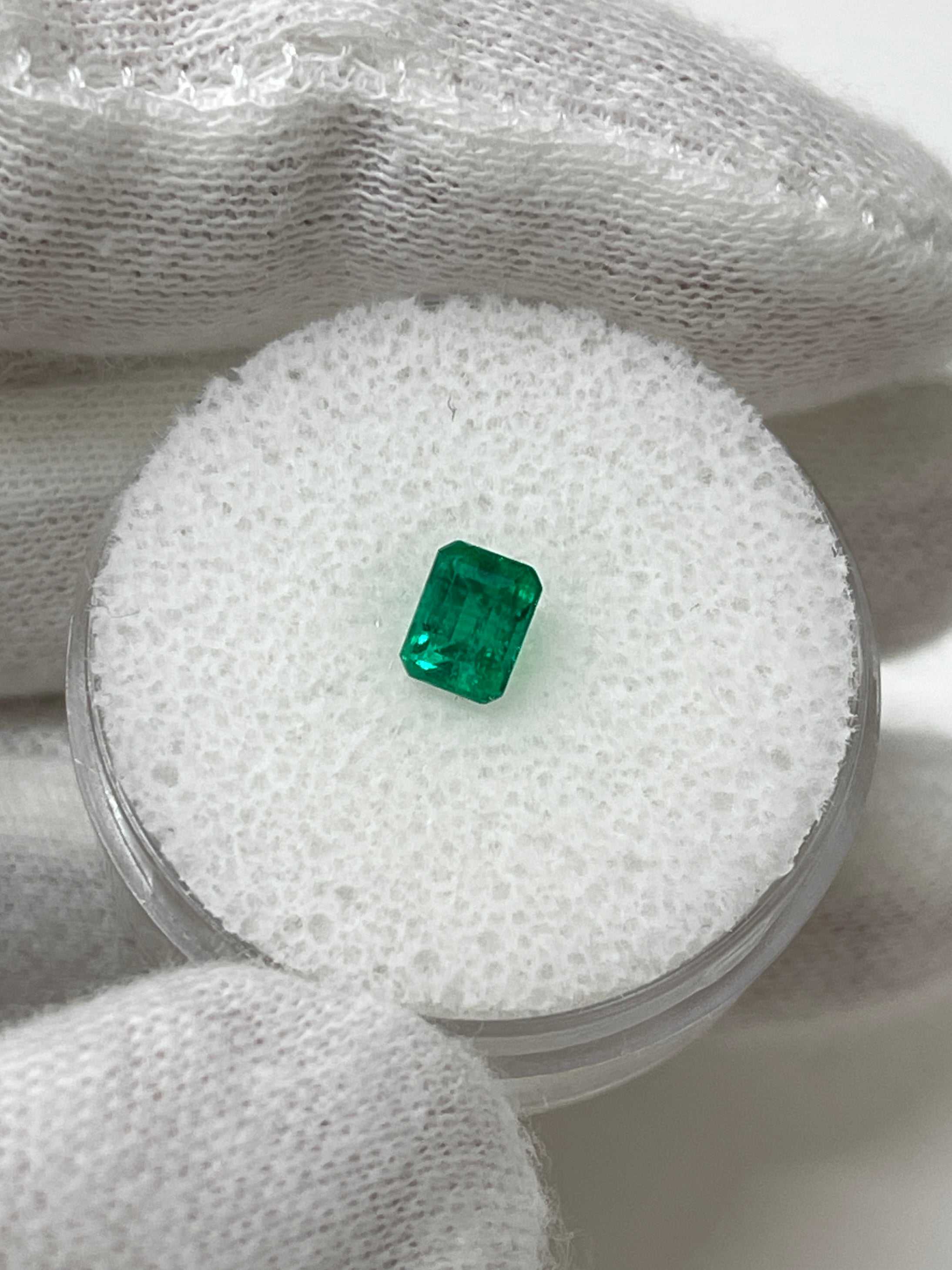 0.62 Carat 5x4mm AAA+ Fine Loose Colombian Emerald Gemstone - Emerald Cut for Jewelry Making, Engagement Rings & Luxury Gifts