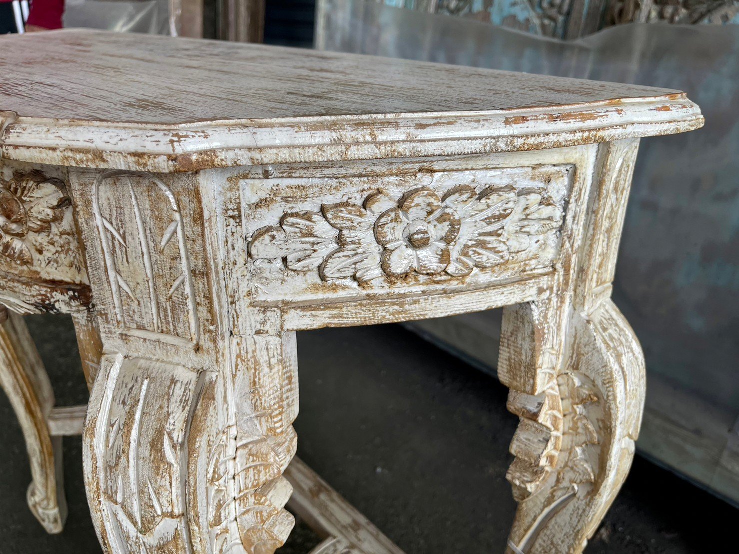 Exquisite French Arched Hand-Carved Indian Solid Wood Console Table - Elegant Entryway & Hallway Decor for Home & Office
