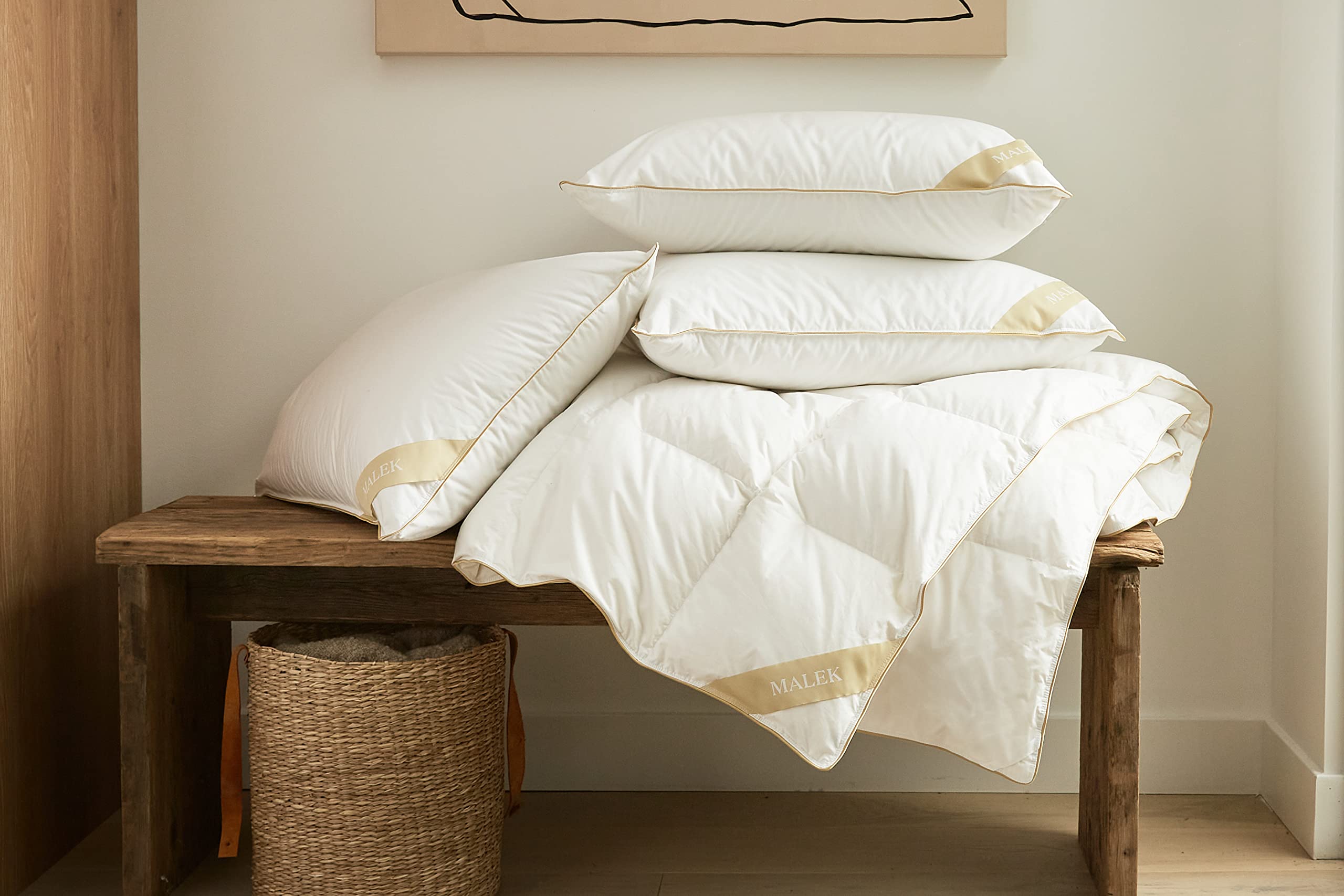 Premium MALEK Supreme Queen Size Lightweight Down Comforter - 750-760 Fill Power European Duck Down - 90% Down 10% Feathers - Warm & Cozy Duvet for All Seasons - Perfect for Bedroom, Guest Room & Winter Nights