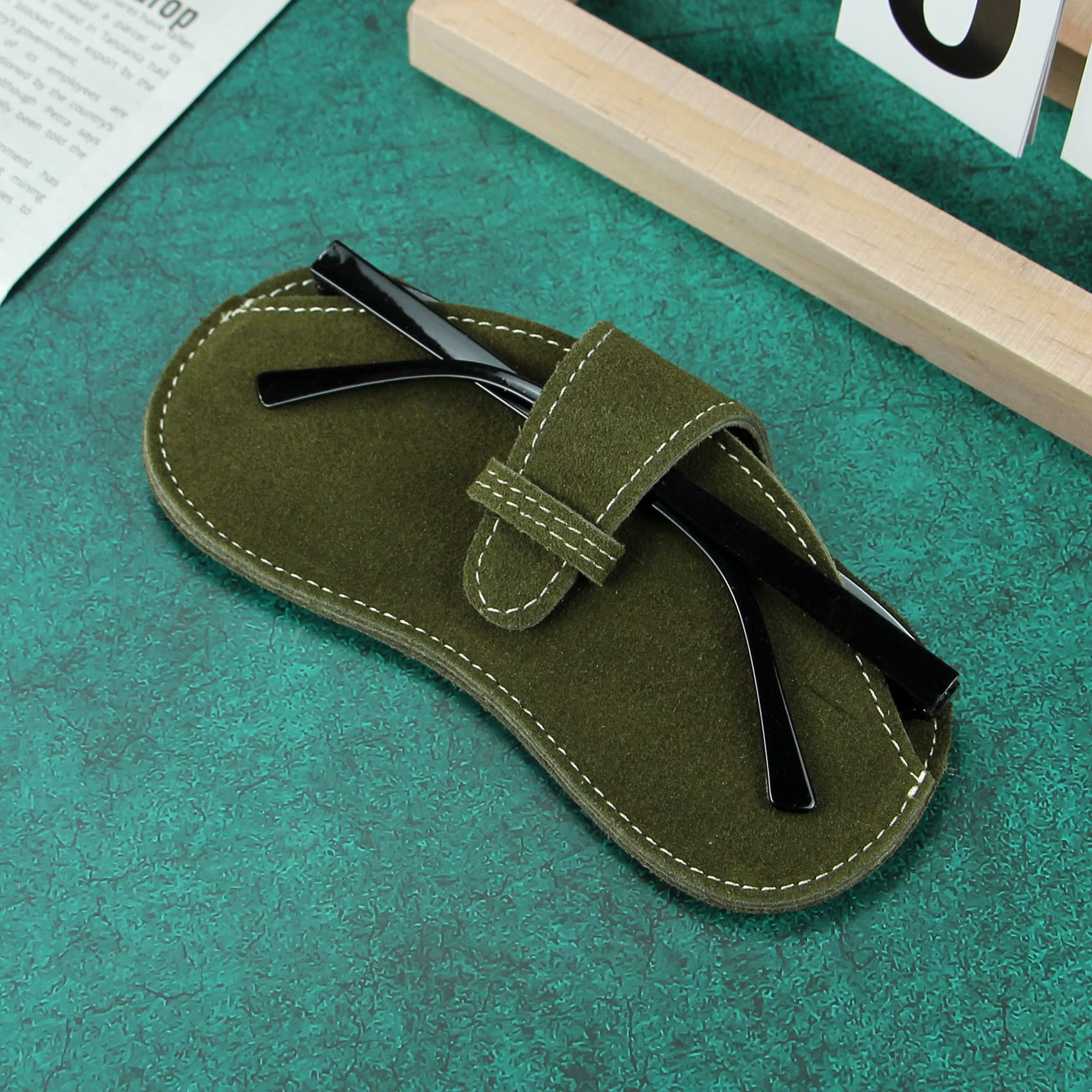 WAYNE'S DOG Premium Genuine Leather Glasses Case - Slim Eyeglass Holder & Sunglasses Pouch for Men & Women - Perfect for Travel, Office & Everyday Use