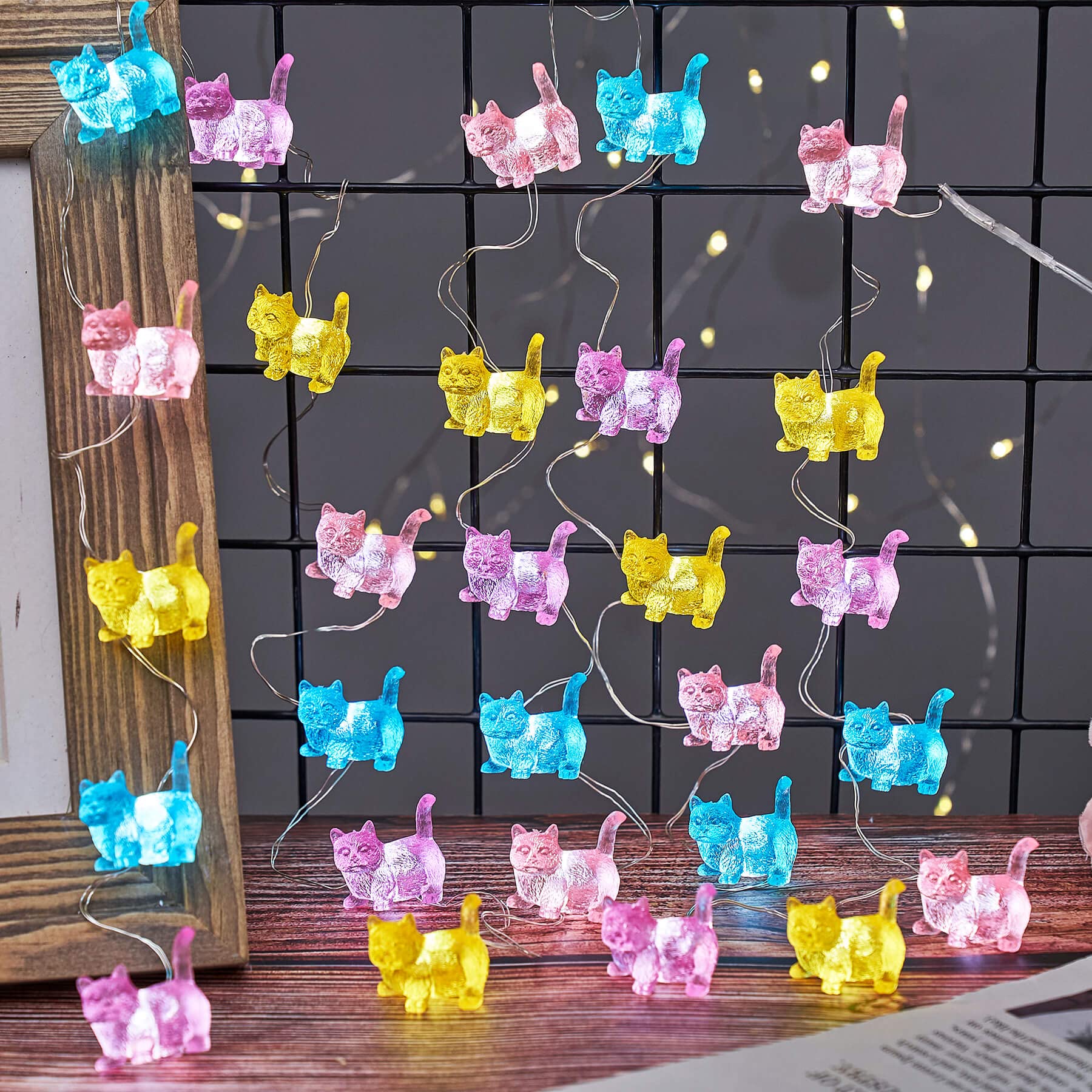 Cute Bartlett Kitty Cat LED String Lights - 20 LED 8.5ft Battery Operated Decorative Lights for Bedroom, Outdoor, Party | Perfect Cat-Themed Gift for Girls, Pet Birthday, Baby Shower & Christmas Decorations | Create Cozy Ambiance for Home, Garden, and Special Events