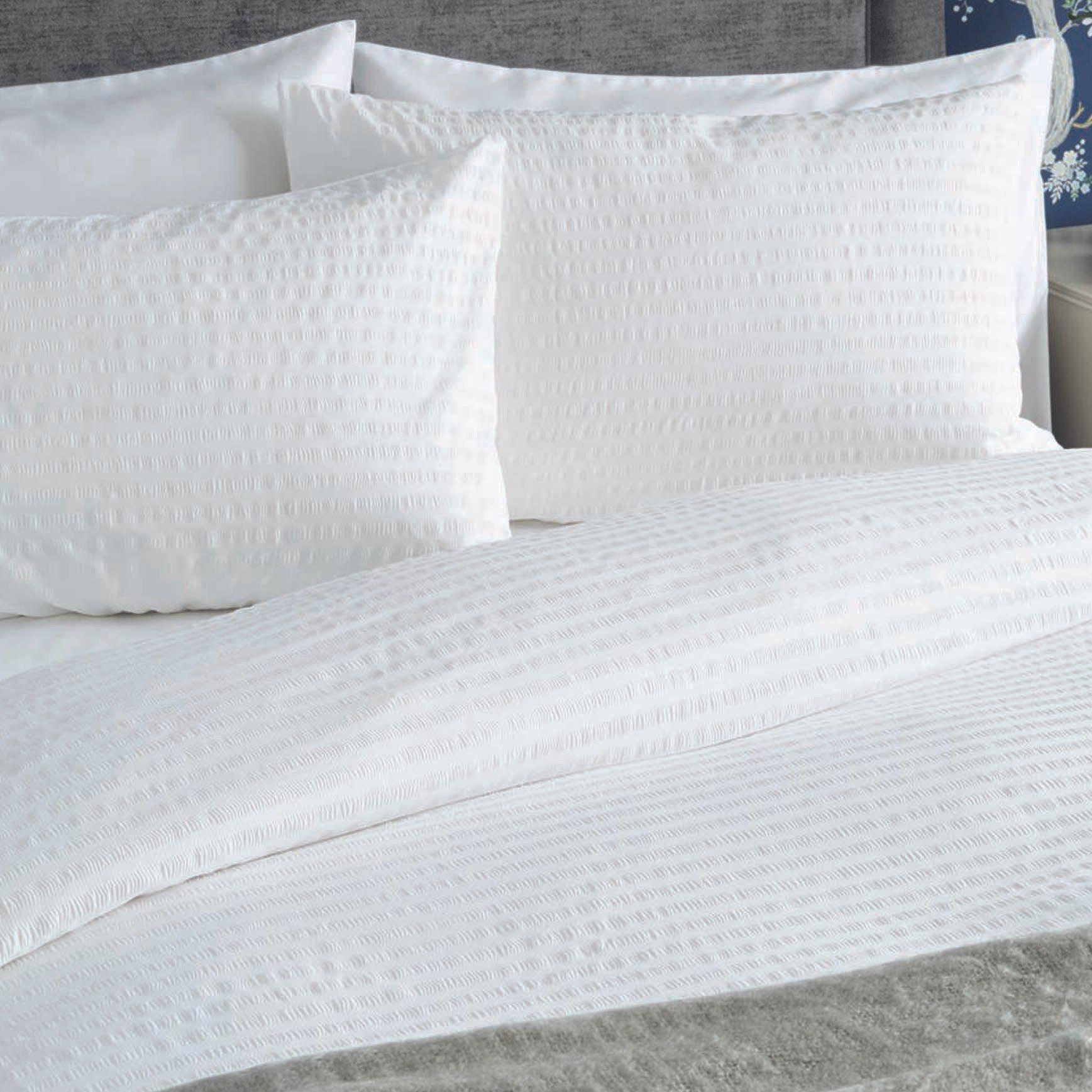 Laura Ashley Seersucker Duvet Cover Set - Queen Size, 100% Cotton, White Bedding for Summer - Perfect for Guest Rooms, Beach Houses & Breathable Summer Sleep