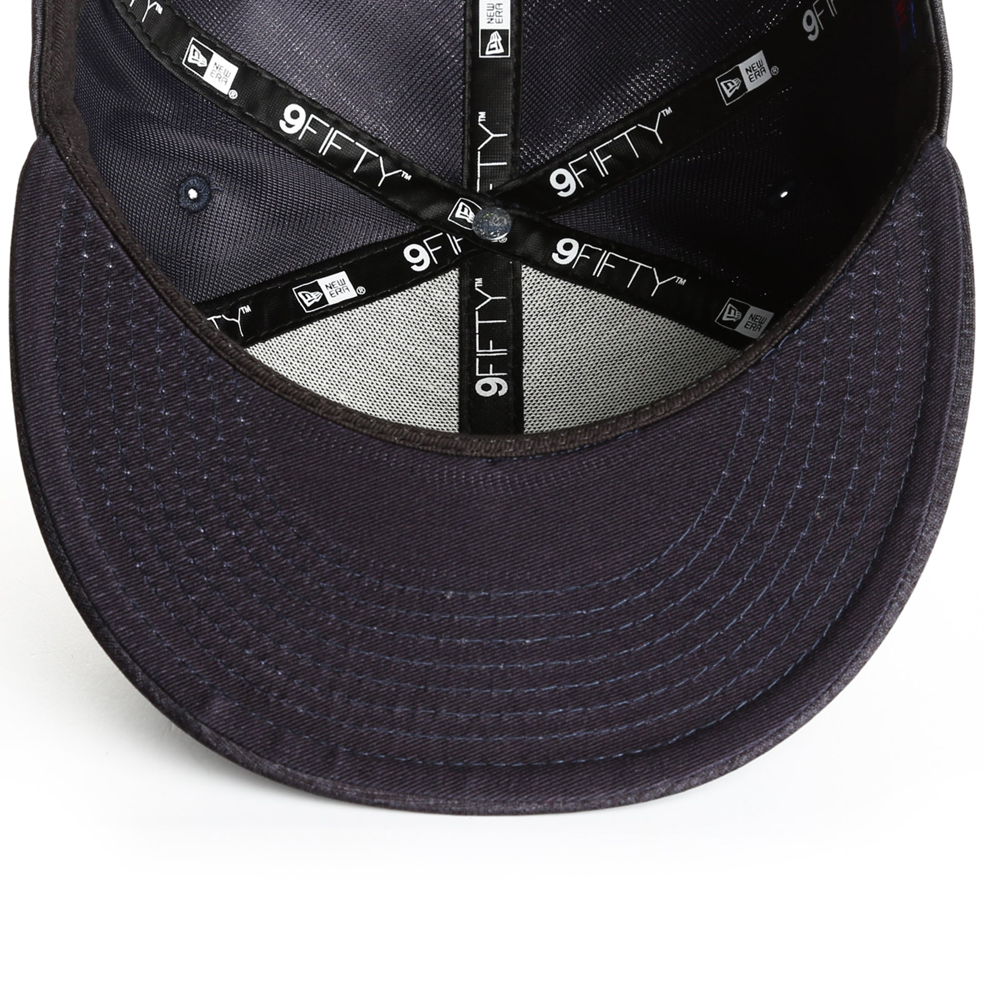 New Era 9Fifty Mega Tone New York Yankees Snapback Cap - Charcoal Heather - Adjustable Baseball Hat for Men & Women - Perfect for Sports Games, Streetwear Fashion and Yankees Fans