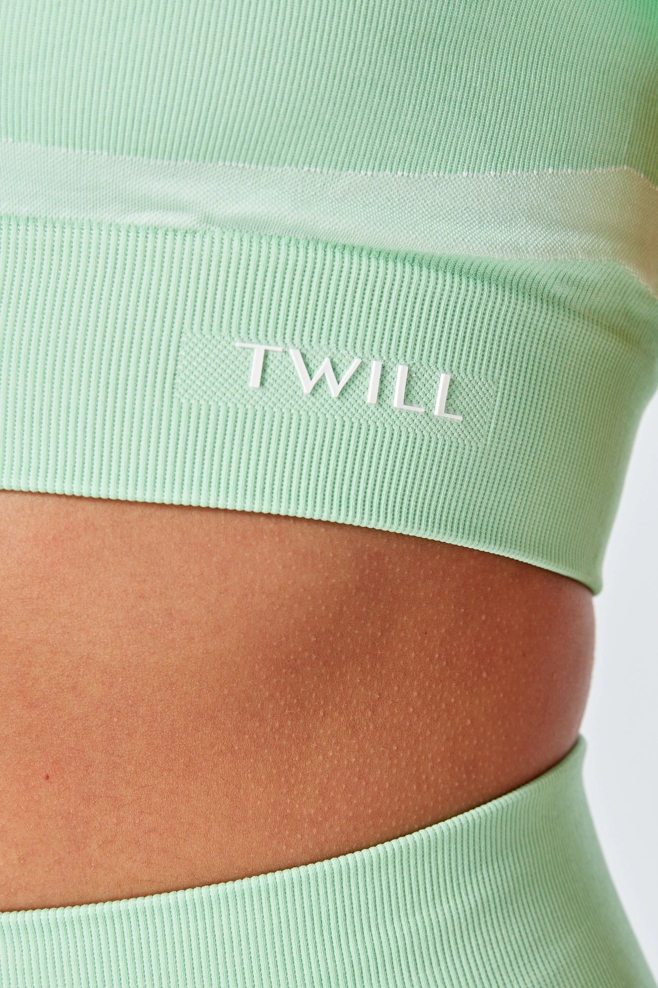 Eco-Friendly Recycled Twill Color Block Zip-Up Crop Top - Green | Sustainable Activewear for Yoga, Gym & Casual Wear