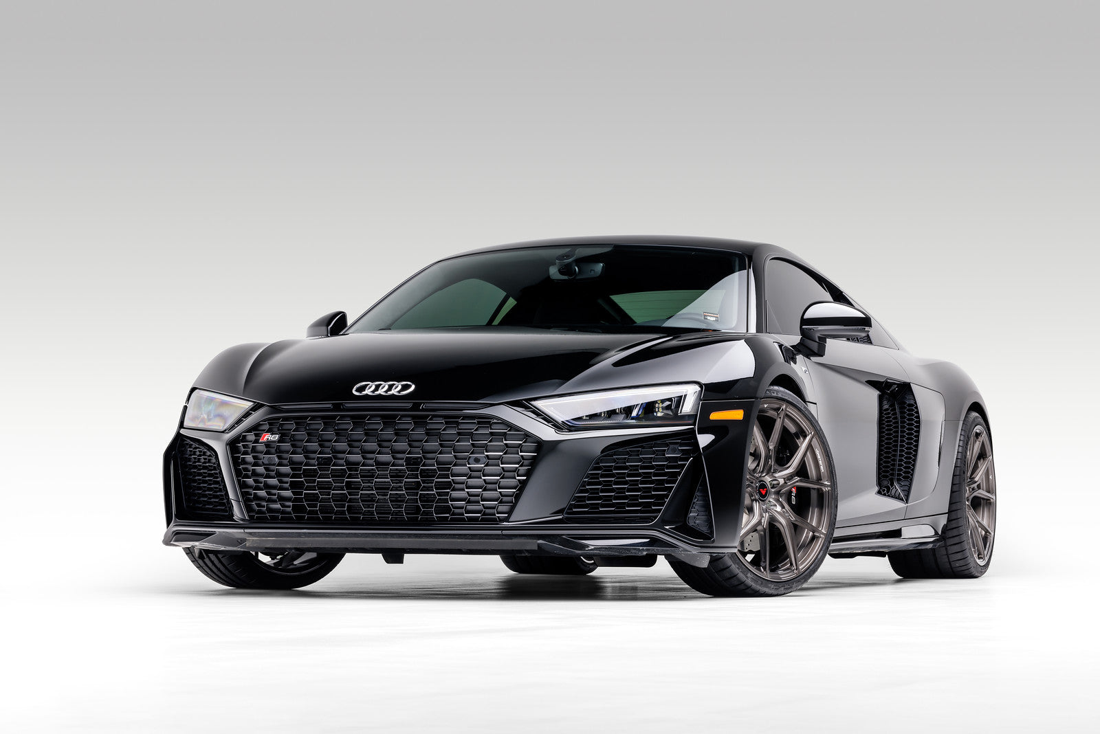 Audi R8 20 VPX 101 Liquid Smoke - High Performance Car Accessory for Racing & Car Enthusiasts - Perfect for Track Days & Auto Shows