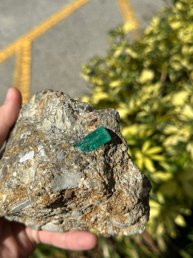 18K Natural Colombian Emerald Rough Gemstone - Uncut Raw Specimen for Jewelry Making, Collecting & Healing Crystals (High Quality Fine Gem)