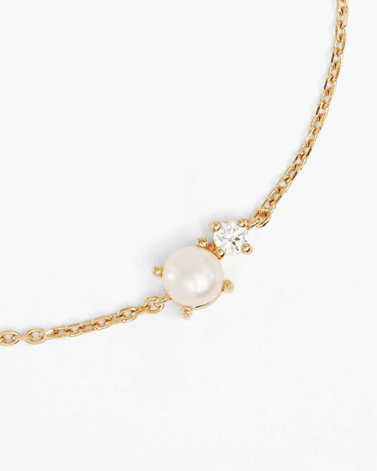 18K Gold Vermeil Serenely Yours Pearl Bracelet - Elegant Dainty Jewelry for Women, Gift for Her, Birthday Anniversary Valentine's Day Present, Perfect for Weddings Parties Date Nights