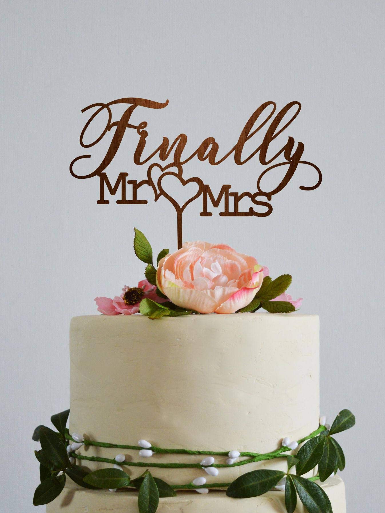 Elegant Mr and Mrs Wedding Cake Topper in Gold - Rustic Love Cake Topper for Custom Wedding Signs - Perfect for Wedding Cakes, Anniversary Cakes & Bridal Showers