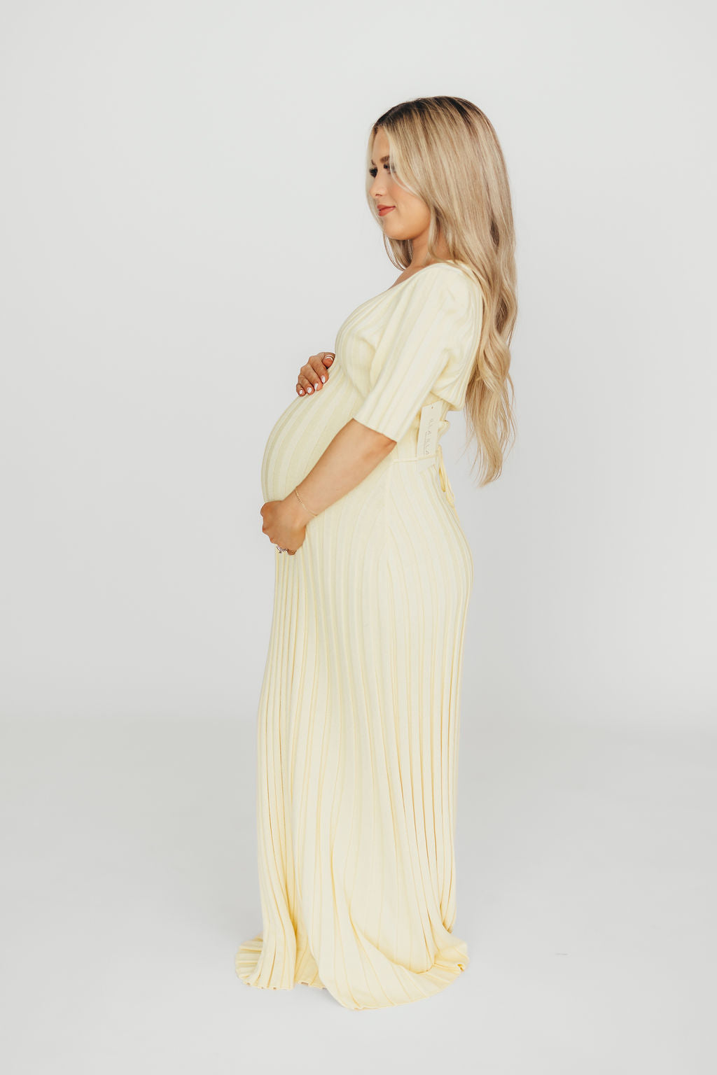Oakley Ribbed Maxi Dress in Light Yellow - Bump Friendly Maternity Dress for Pregnancy, Comfortable Stretchy Fabric, Perfect for Baby Showers & Summer Outfits