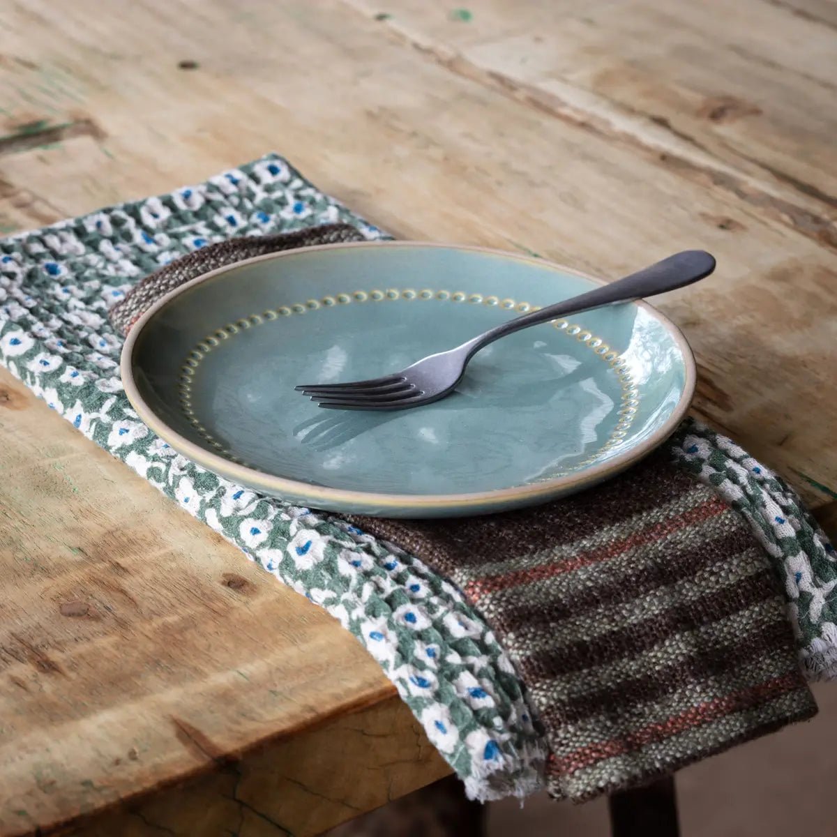 Premium Araucana Green Dinner Plates Set of 4 - Eco-Friendly Stoneware for Formal Dining & Entertaining - Elegant Dinnerware for Restaurants, Weddings & Special Occasions