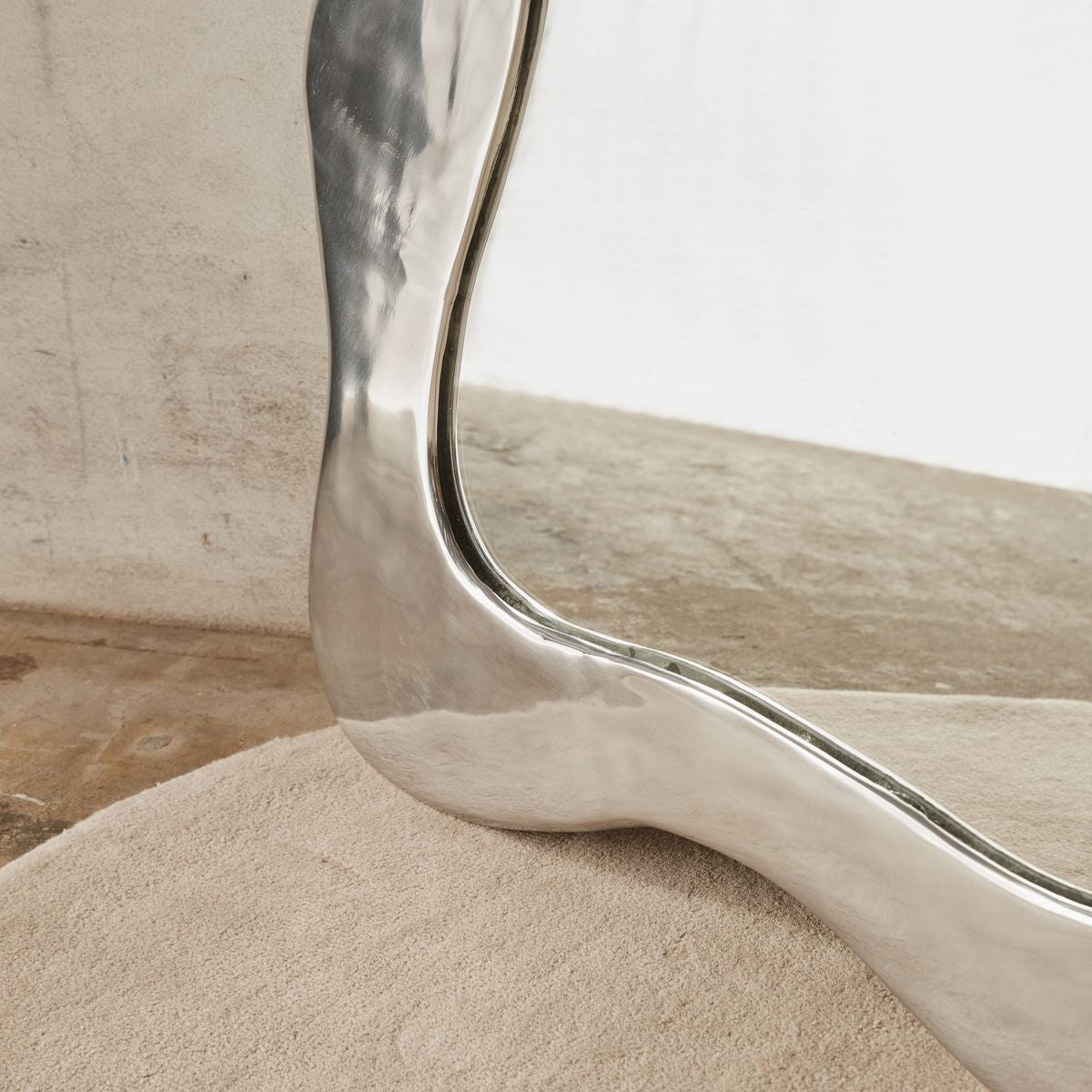 Full-Length Florence Floor Mirror - Elegant Standing Mirror for Bedroom, Living Room & Dressing Area - 60