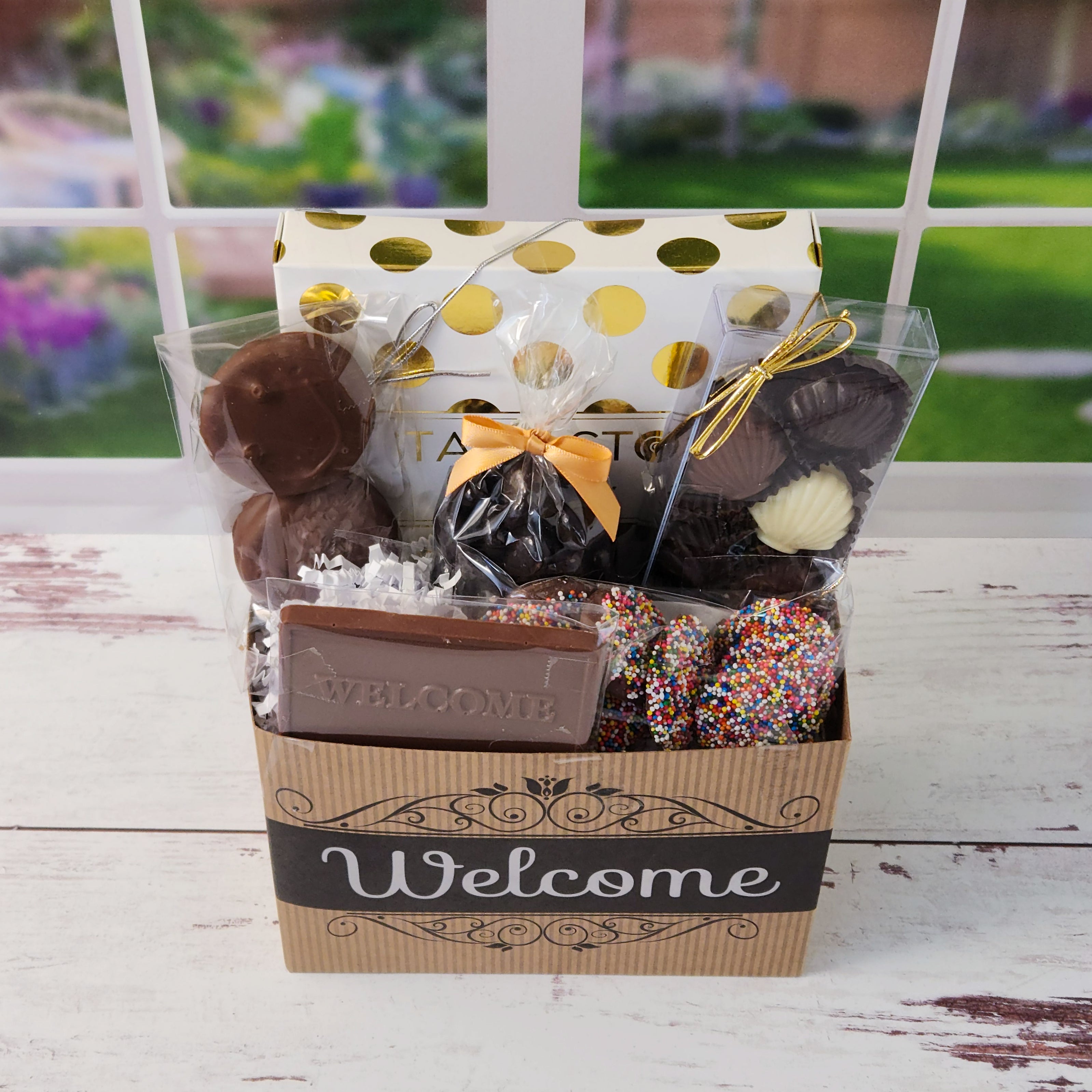 Luxury Welcome Gift Basket Set - Elegant Housewarming, New Baby, Thank You Present - Perfect for Holidays, Birthdays & Corporate Events