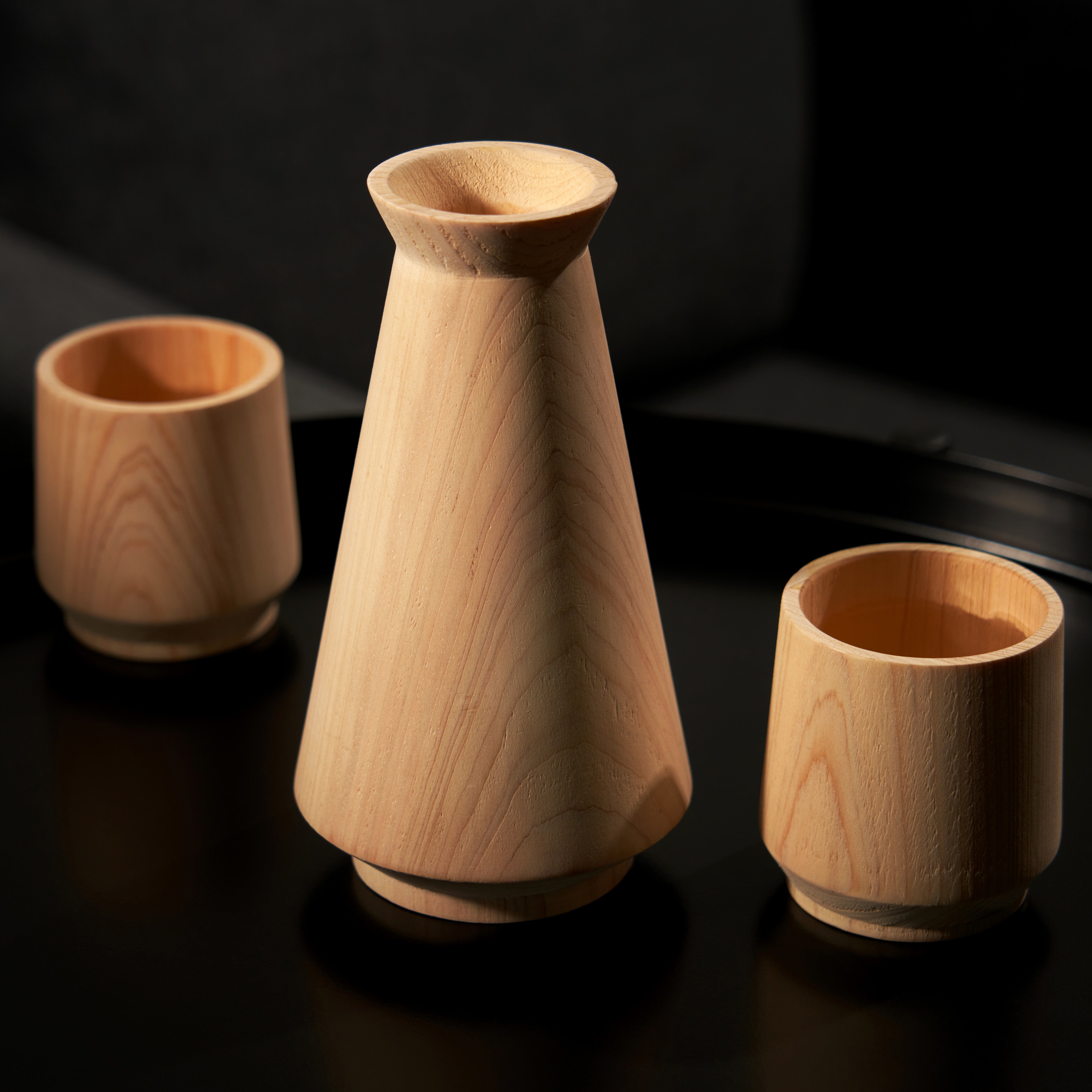 Premium Japanese Hinoki Cypress Wood Sake Set - Traditional Handcrafted Sake Cups & Carafe - Perfect for Japanese Dining, Gift Giving & Home Bar Decor