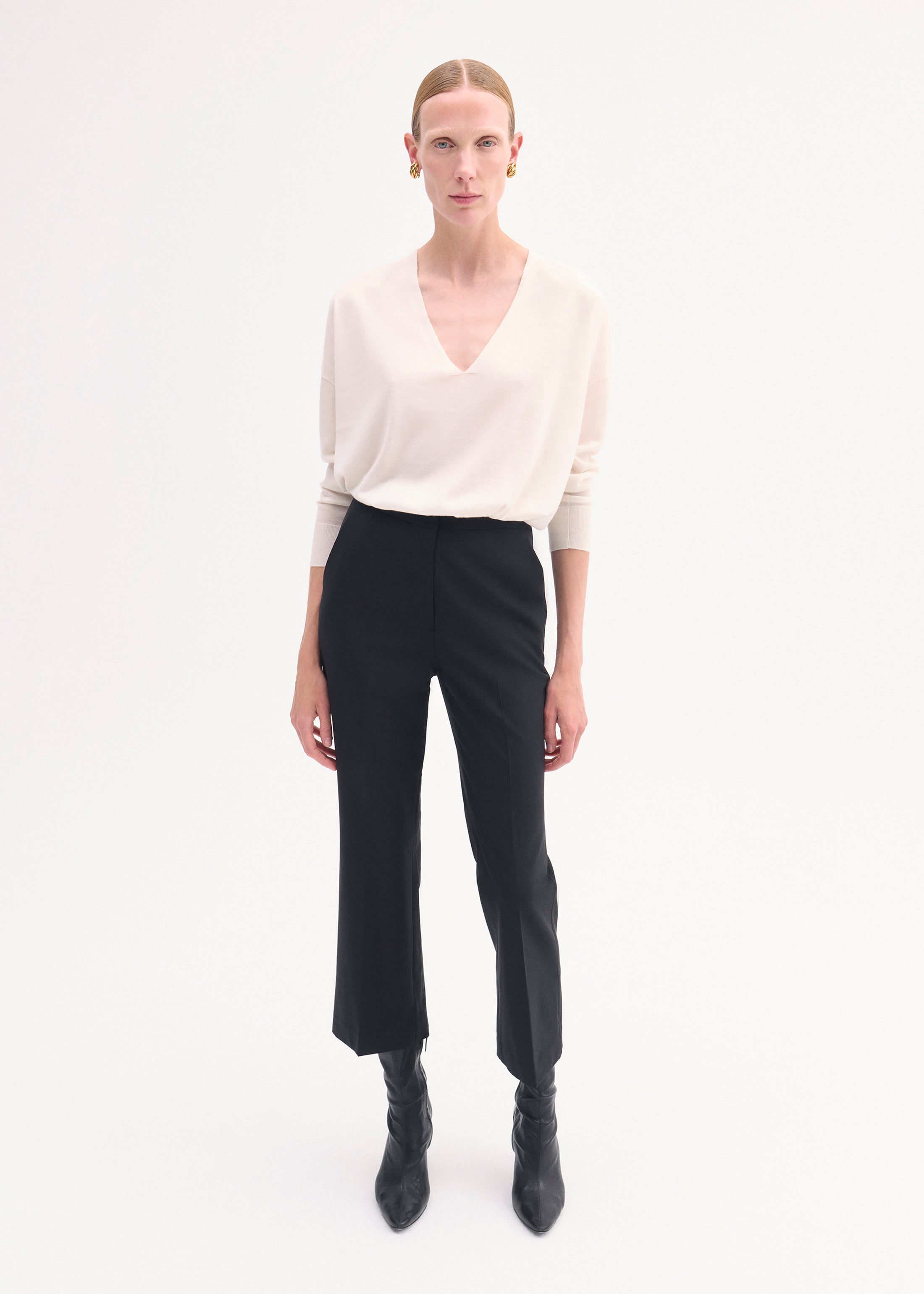 Luxury Fine Cashmere V-Neck Sweater for Women - Soft & Warm Ivory Pullover - Perfect for Office, Date Night & Casual Outfits