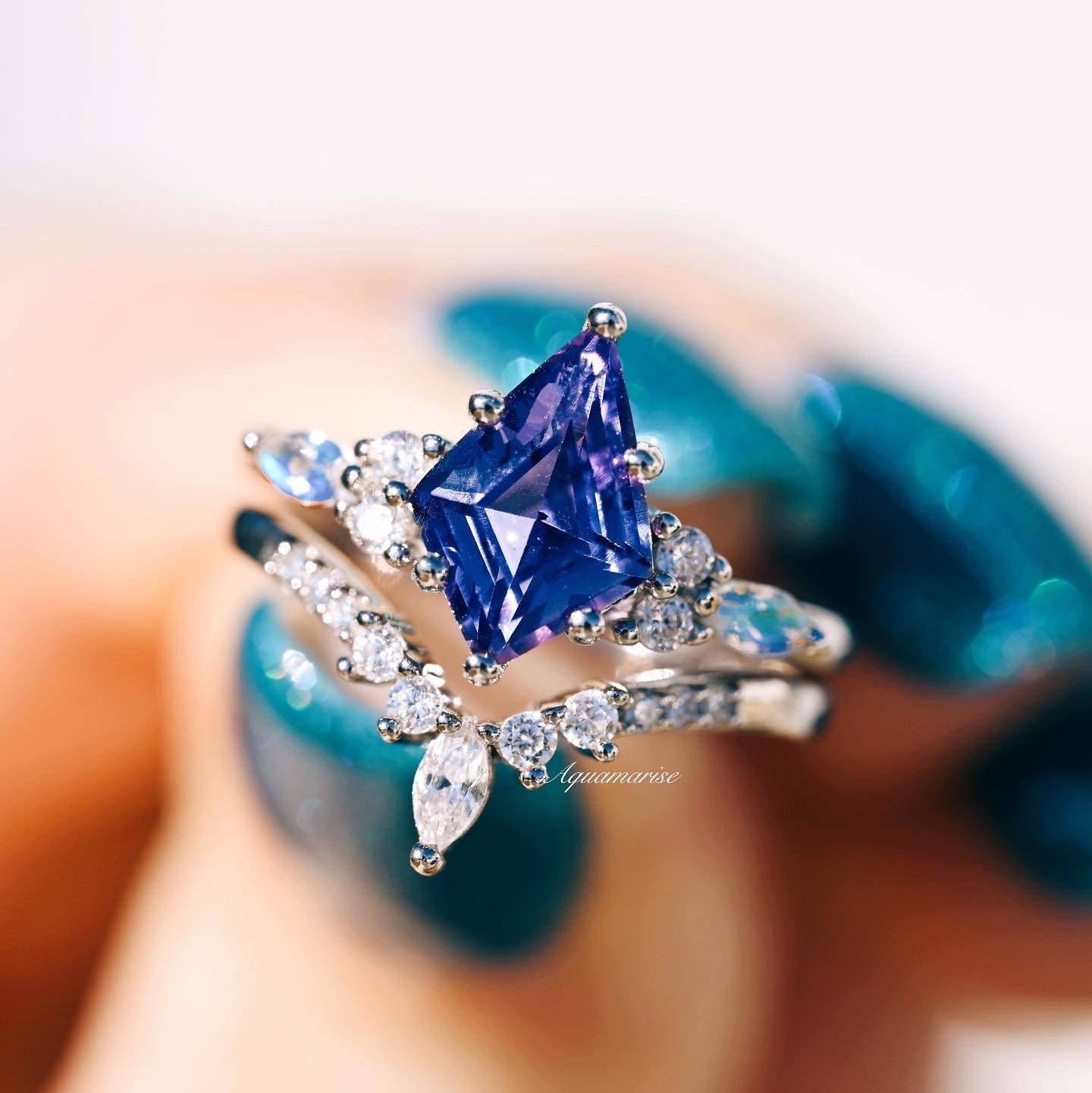 Skye Kite™ Alexandrite & Moonstone Sterling Silver Ring Set - Elegant Birthstone Jewelry for Women, Perfect for Anniversary Gifts & Special Occasions