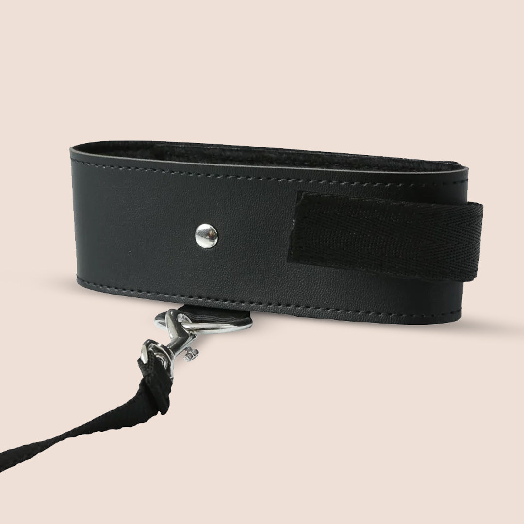 Adjustable Sportsheets Leash & Collar Set with Hook & Loop Closure - Perfect for BDSM, Role Play, and Couples Bonding Activities