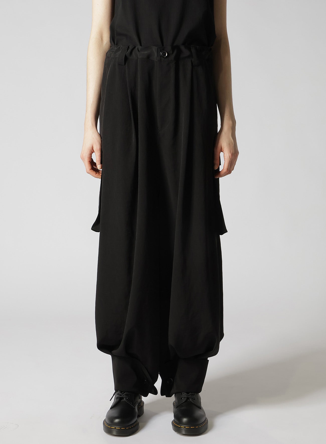 Women's Crepe de Chine Cuffed Hem Cargo Pants - Stylish & Comfortable for Outdoor Adventures, Travel & Casual Wear