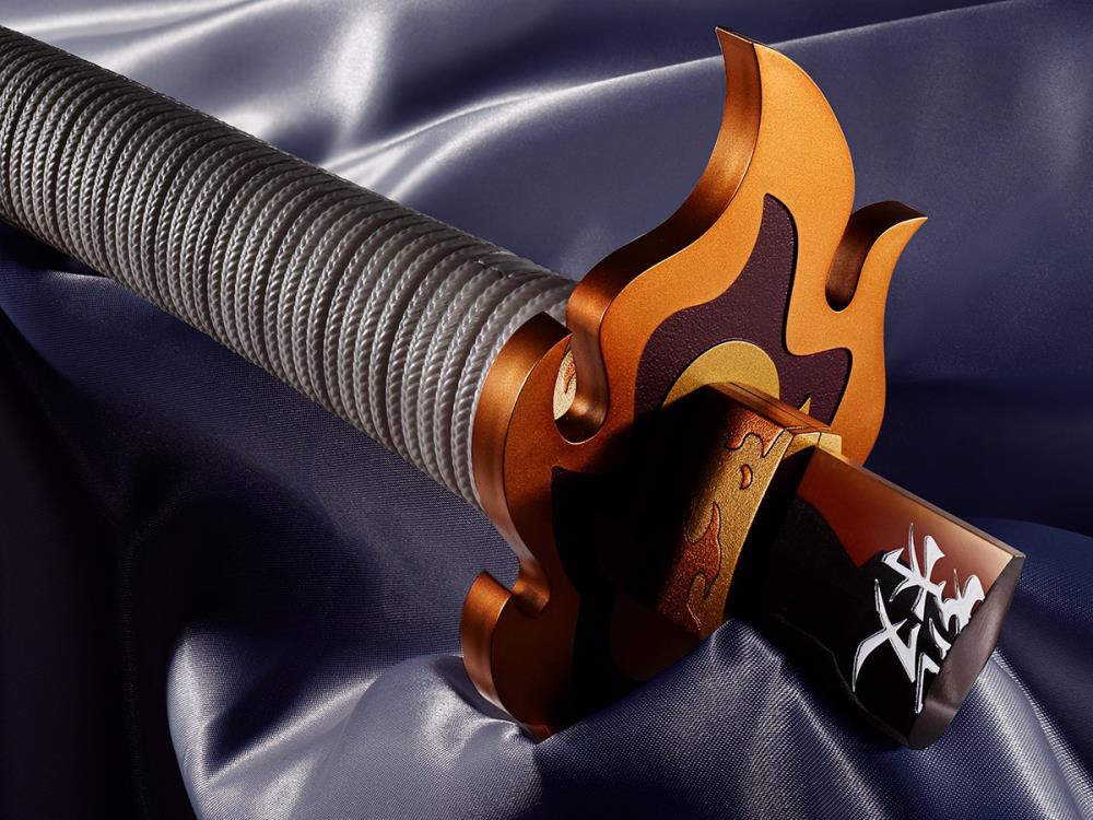 Bandai Proplica Demon Slayer: Kimetsu no Yaiba Kyojuro Rengoku's Broken Nichirin Sword Replica - Anime Collectible for Cosplay, Display & Gift for Fans