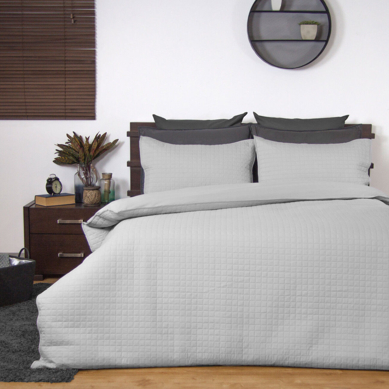 Ardor Boudoir Silver Box Quilted Bedding Set - Queen Size Luxury Quilt Cover with Pillow Shams - Perfect for Master Bedroom, Guest Room & Cozy Home Decor